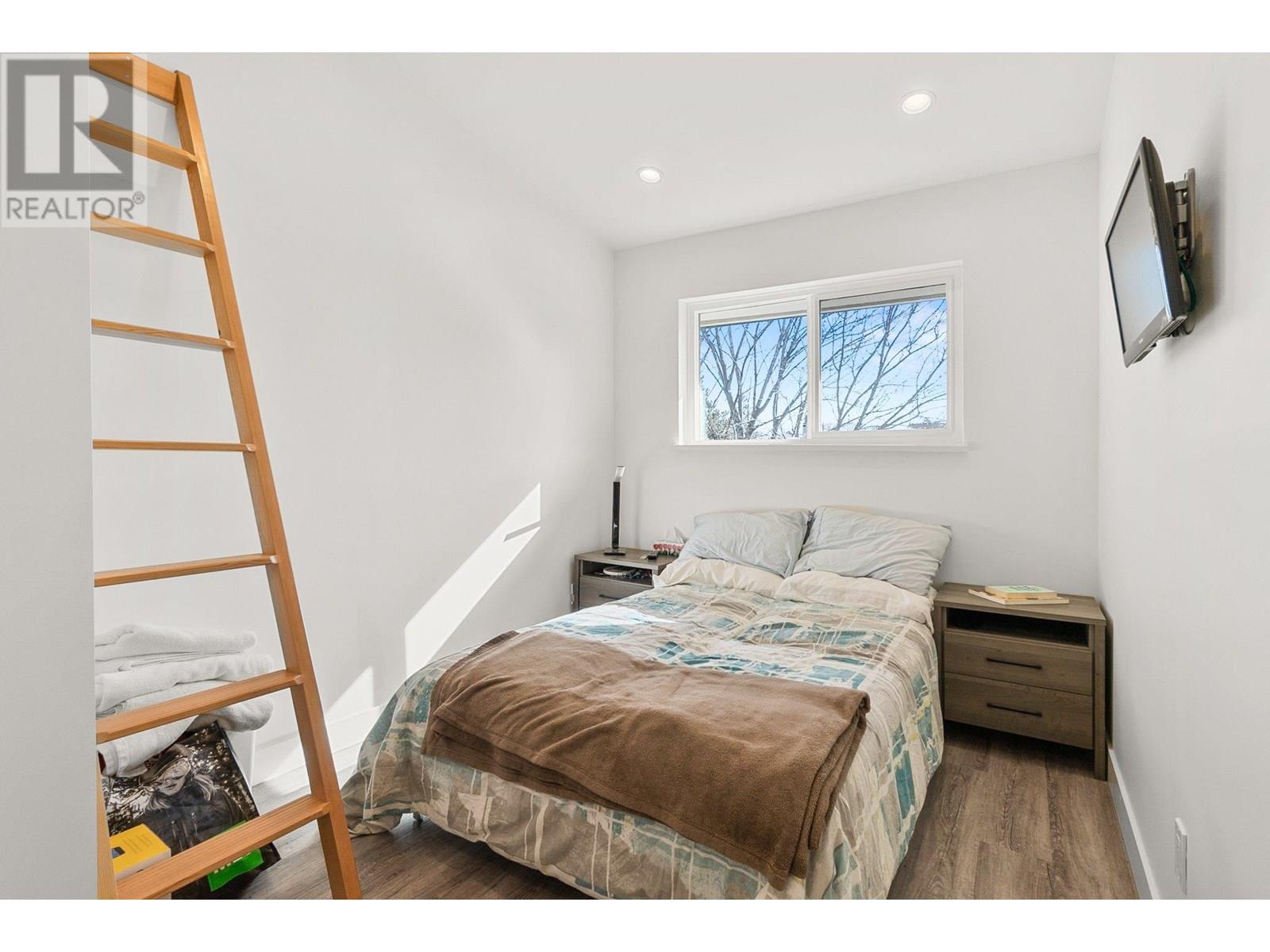 2900 Abbott Street #312 Property Photo 24