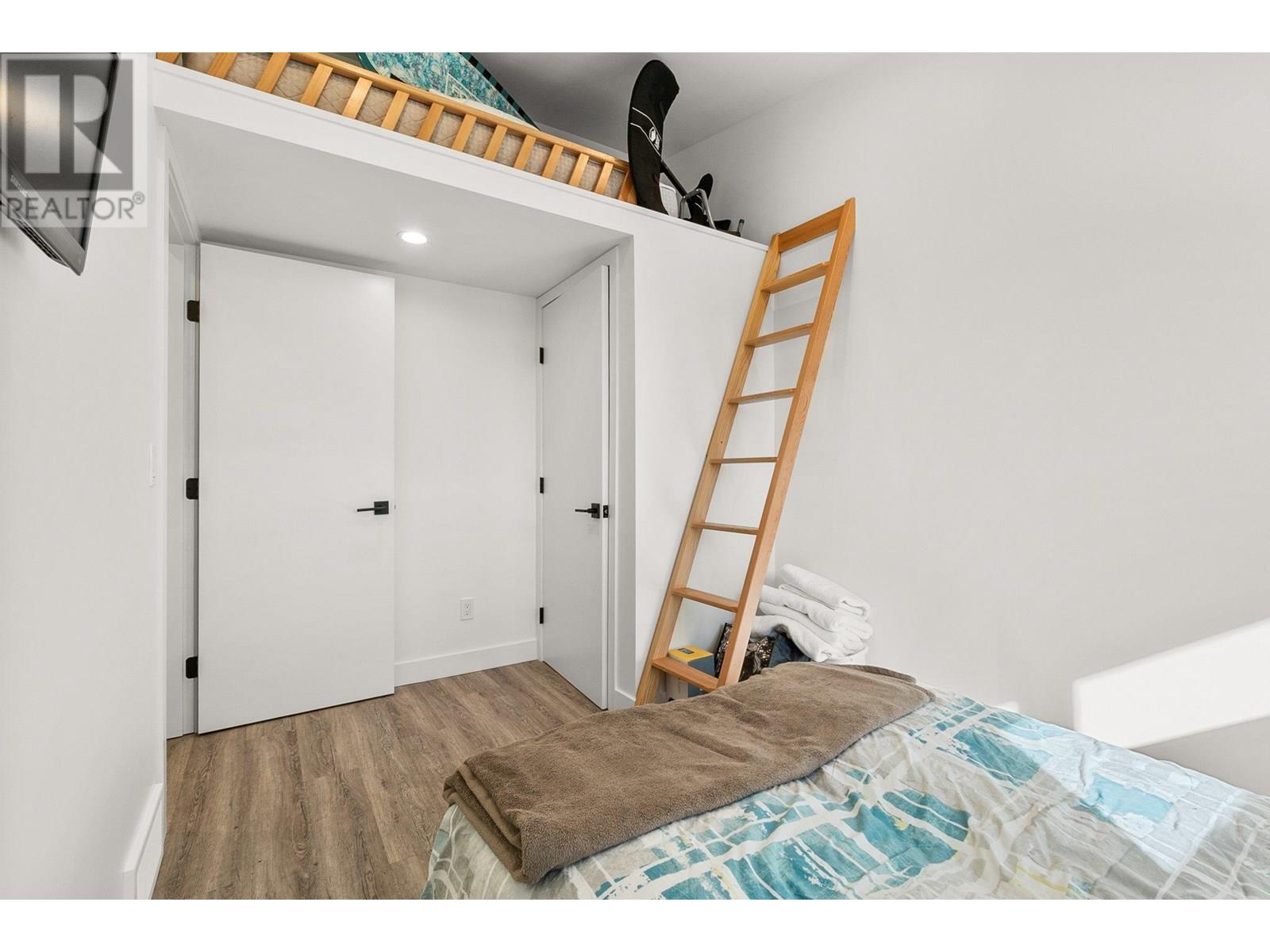 2900 Abbott Street #312 Property Photo 25