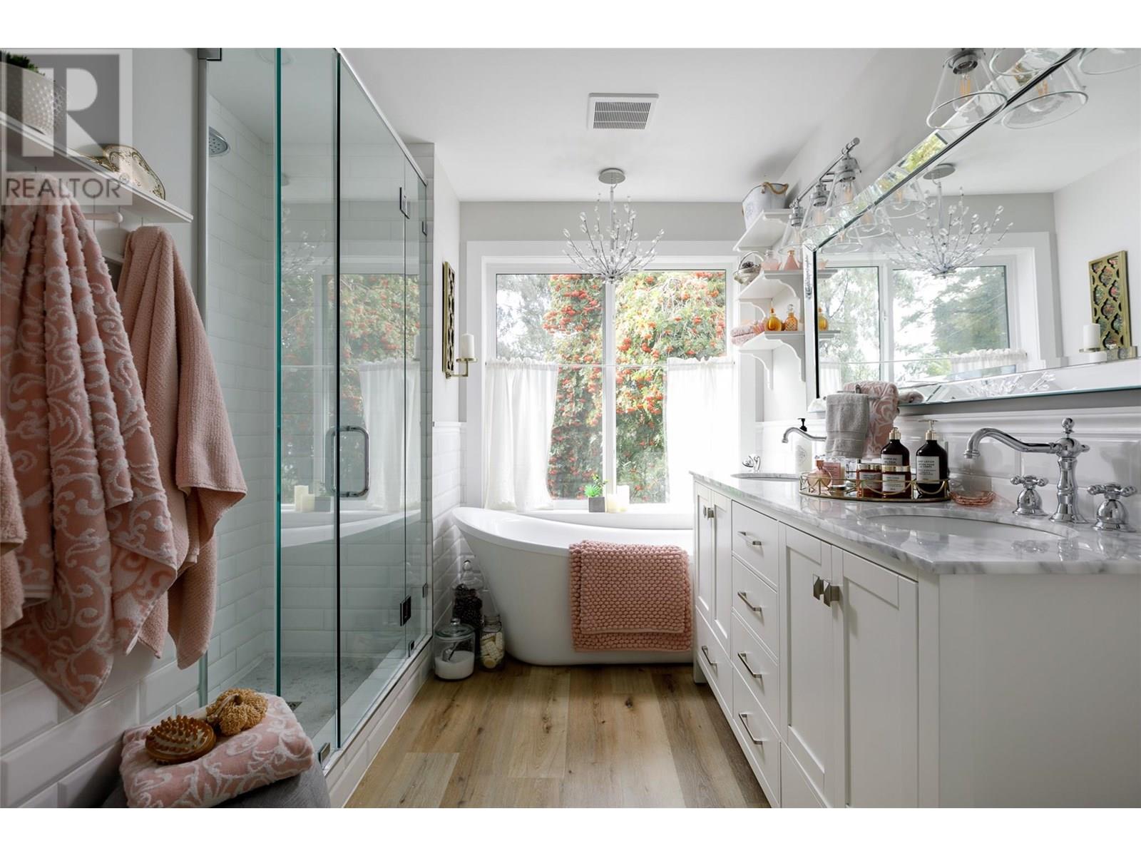 11935 Okanagan Centre Road Property Photo 31