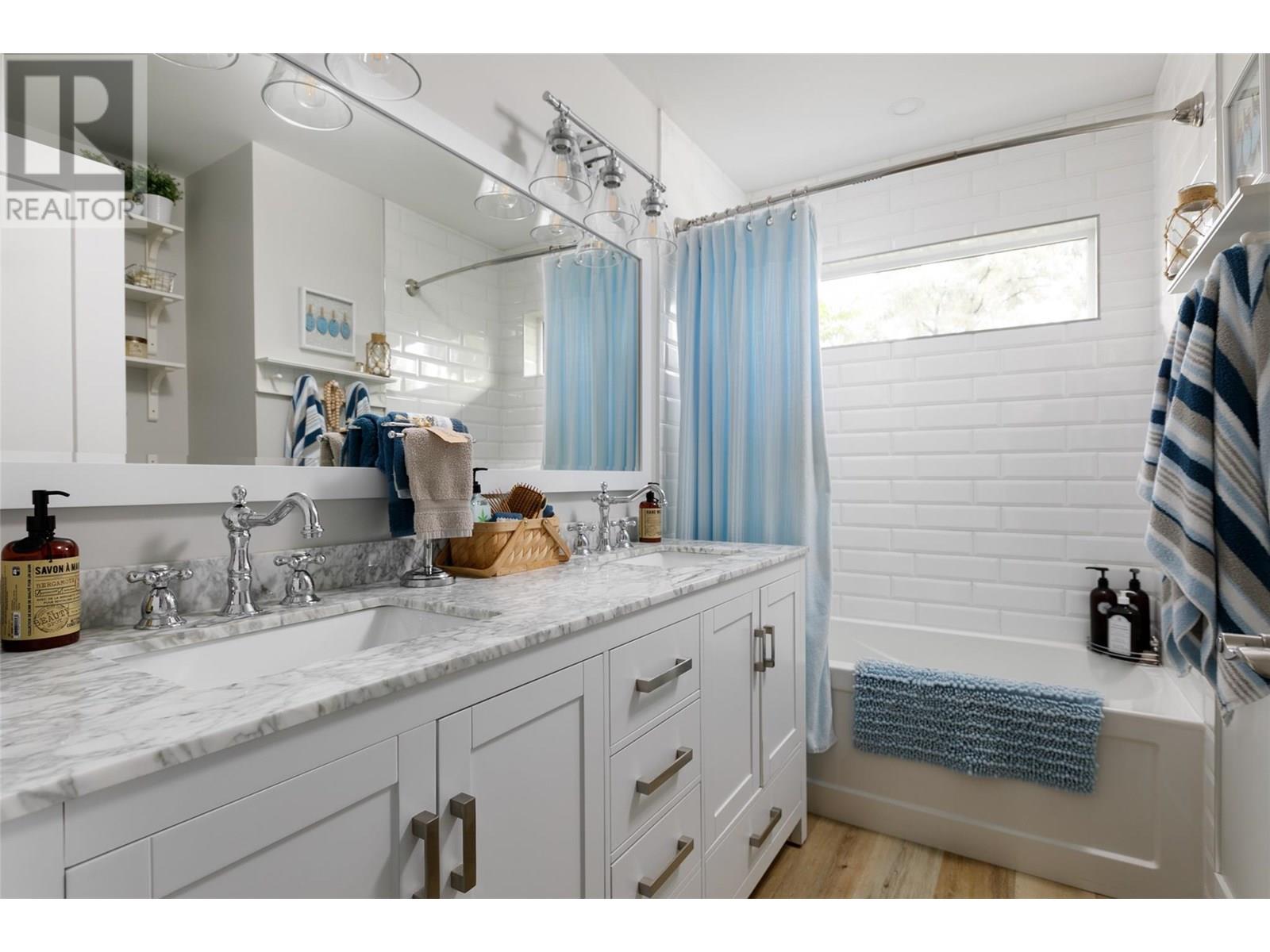 11935 Okanagan Centre Road Property Photo 35