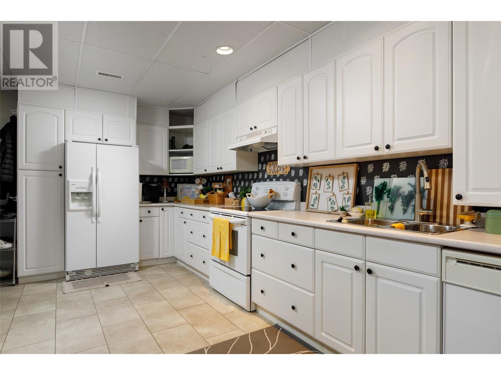 11935 Okanagan Centre Road Property Photo 39