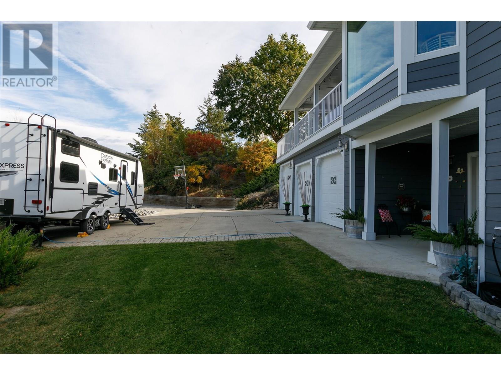 11935 Okanagan Centre Road Property Photo 64