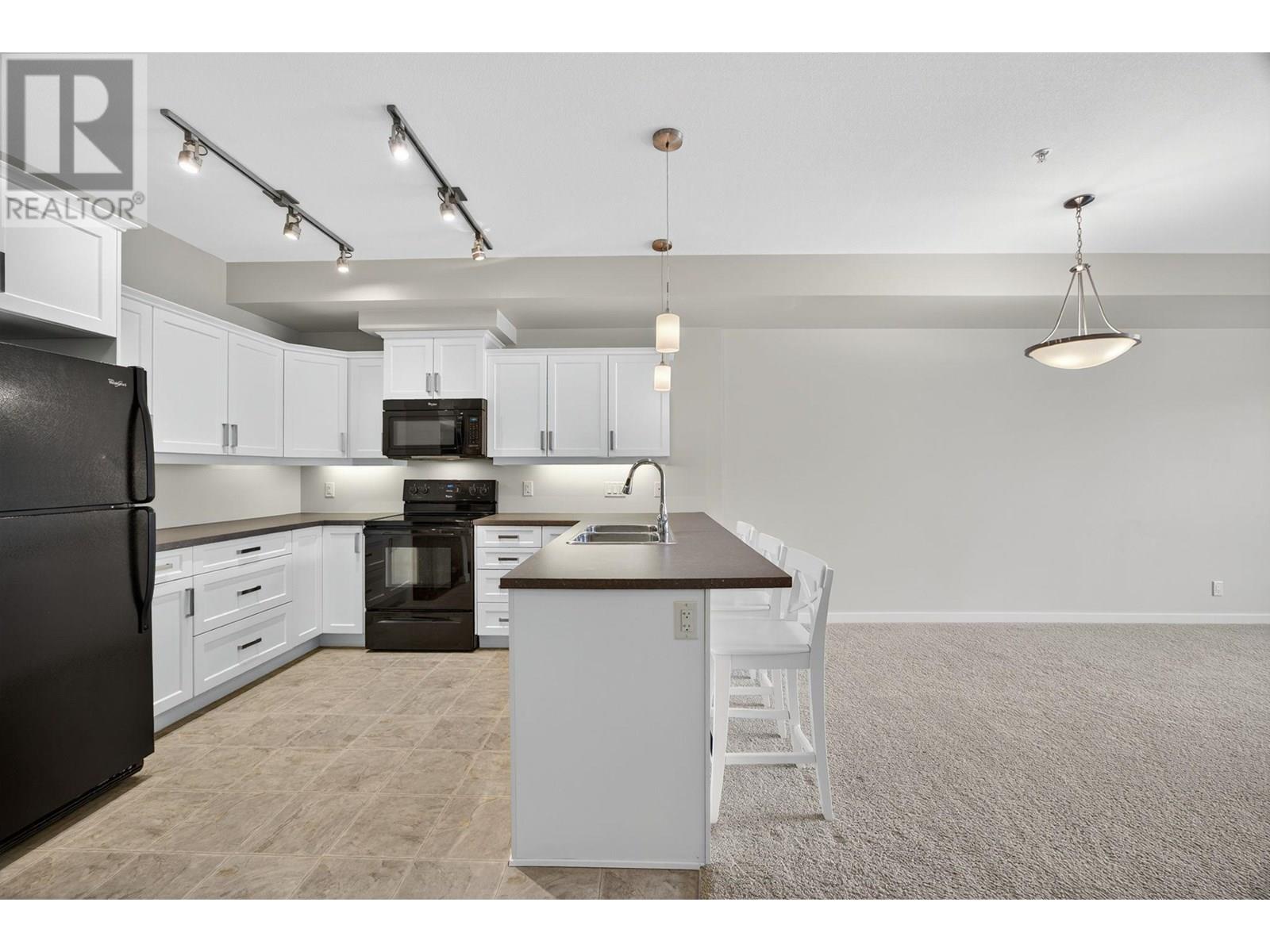 3733 Casorso Road Unit# 117 Property Photo 10