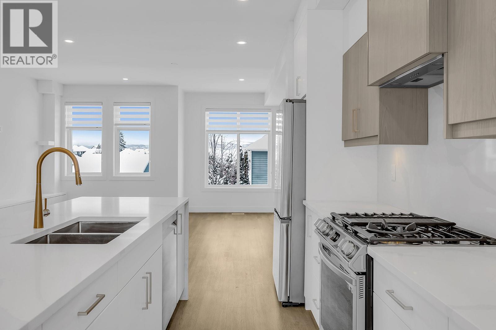 5300 Main Street #112 Property Photo 4