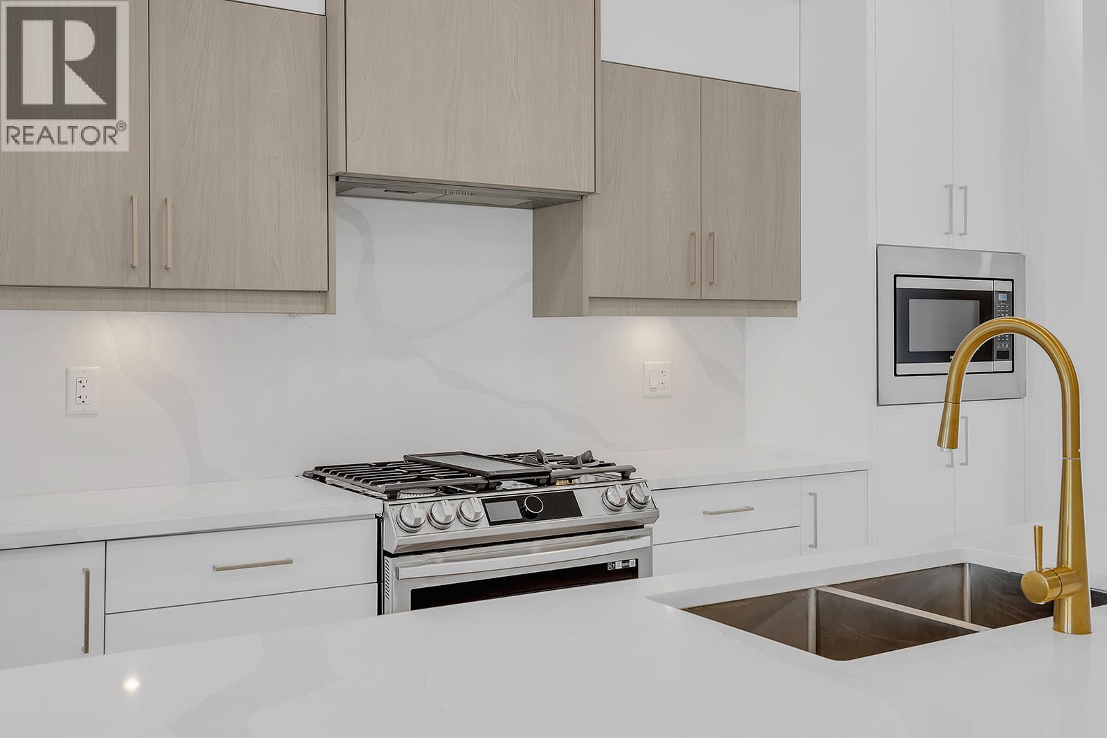 5300 Main Street #112 Property Photo 5