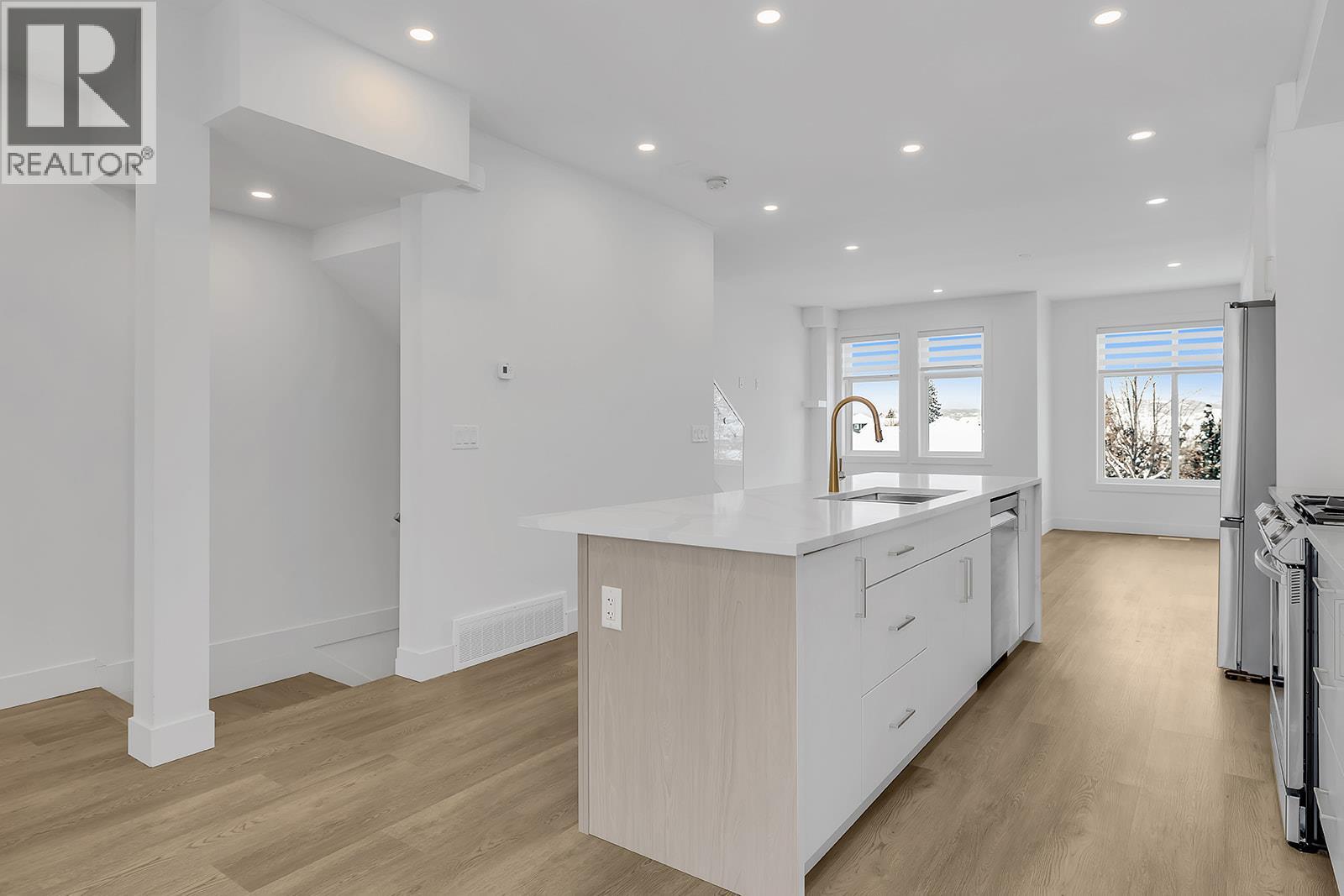 5300 Main Street #112 Property Photo 6