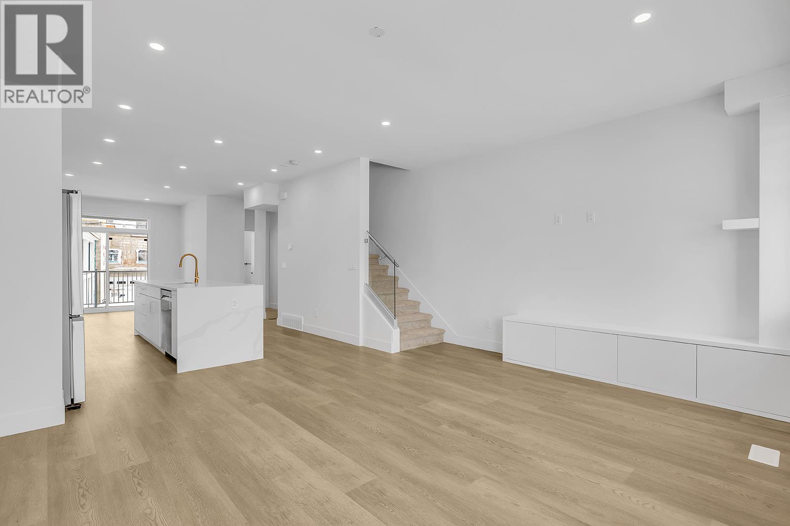 5300 Main Street #112 Property Photo 11