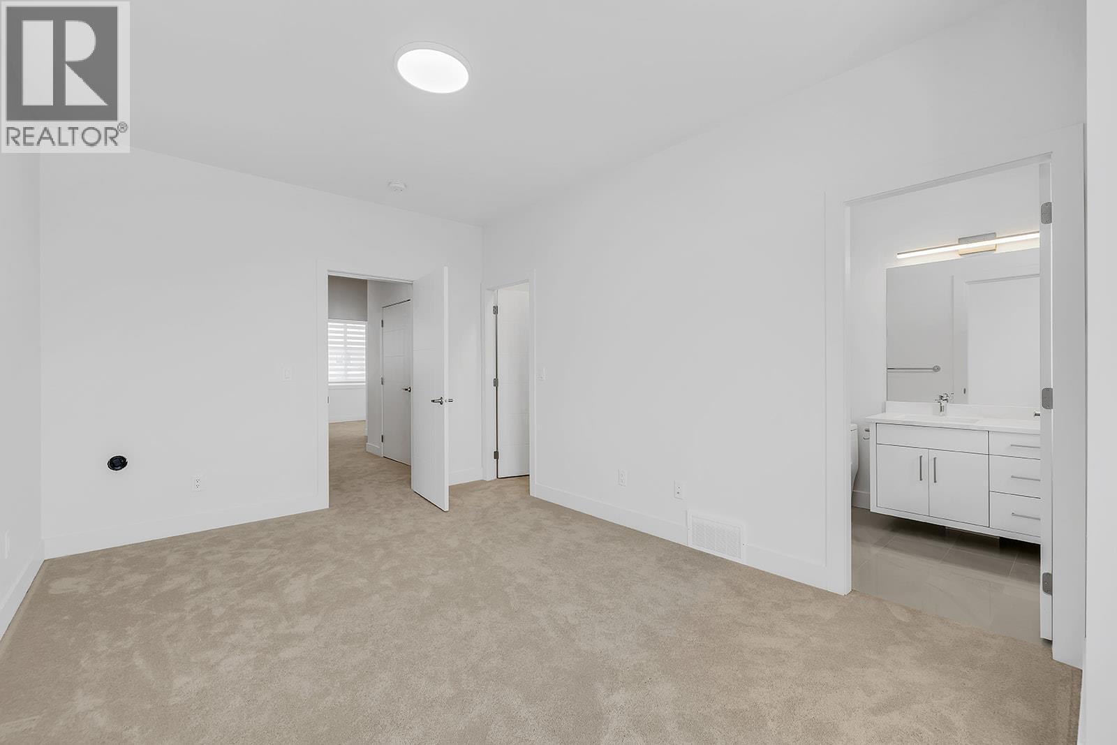 5300 Main Street #112 Property Photo 18