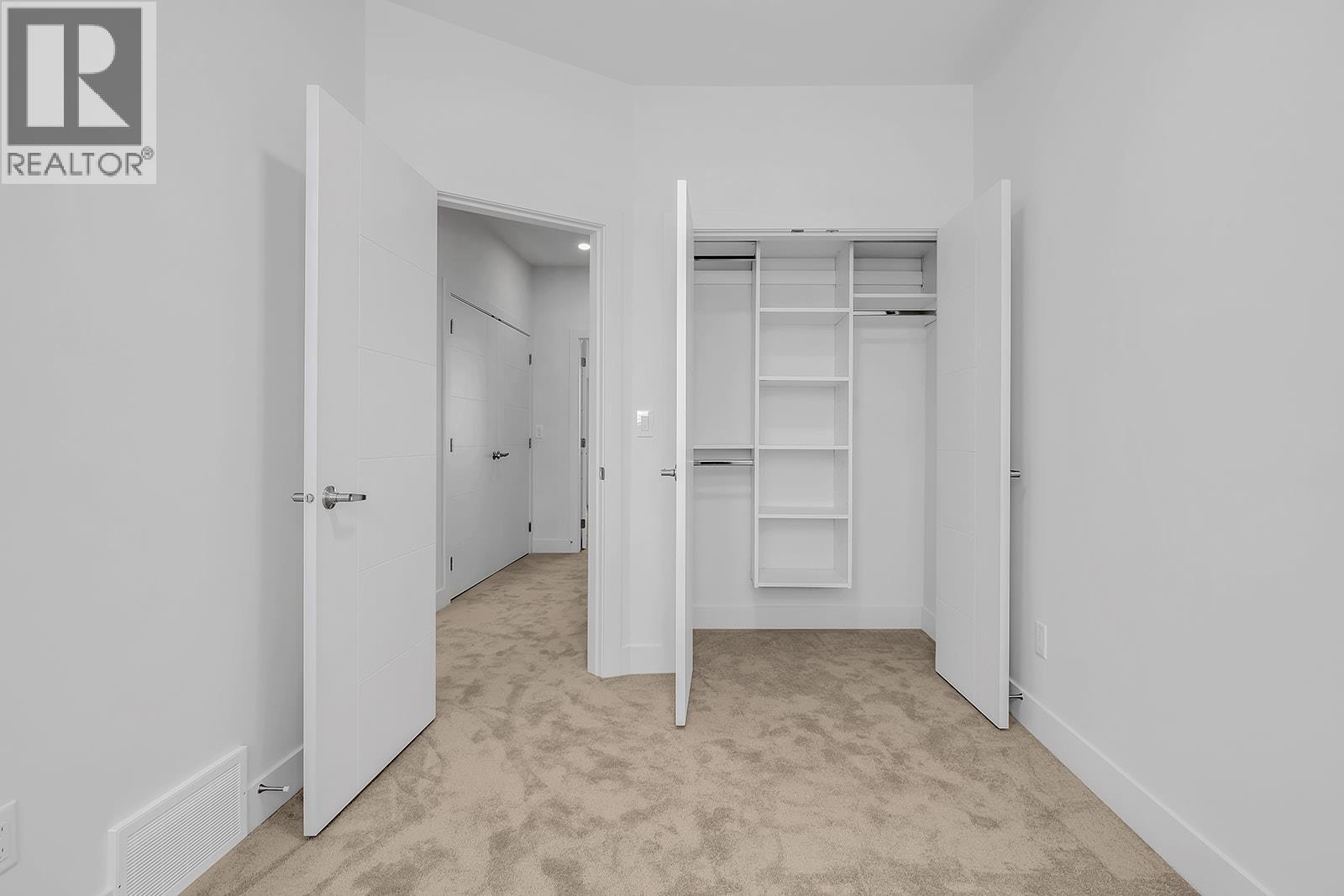 5300 Main Street #112 Property Photo 22