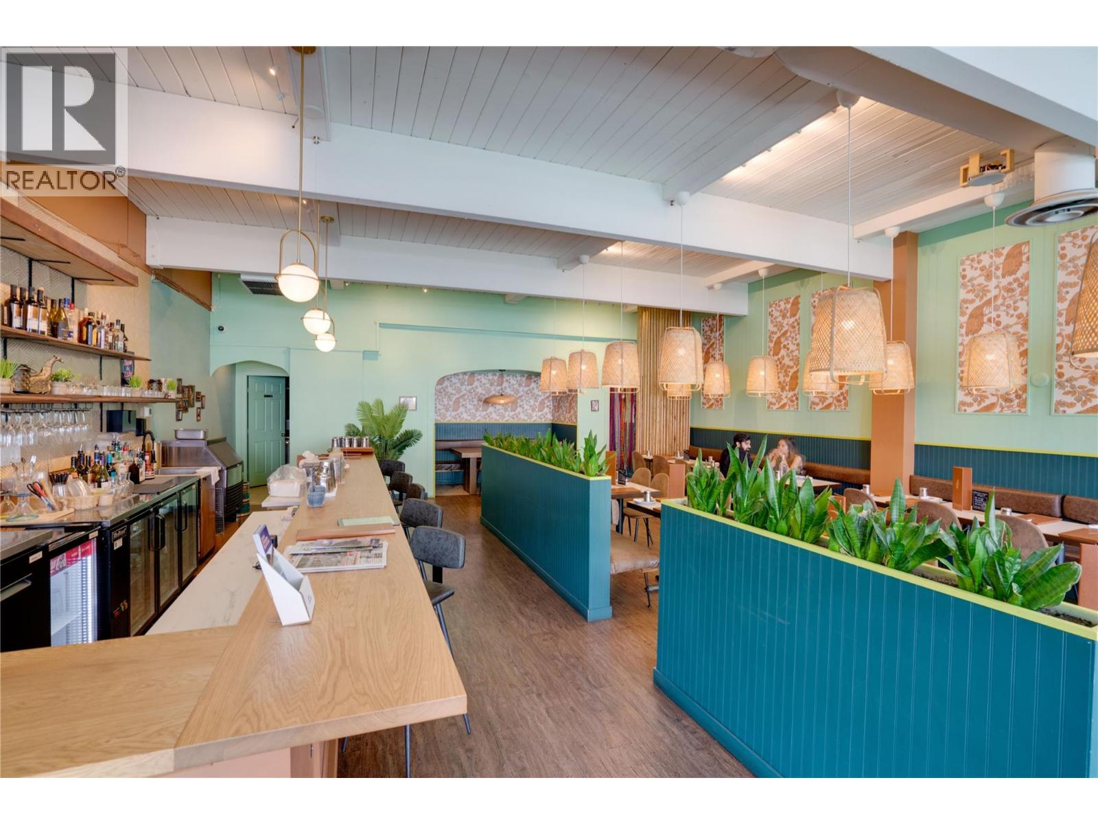 696 Baker Street Property Photo 48