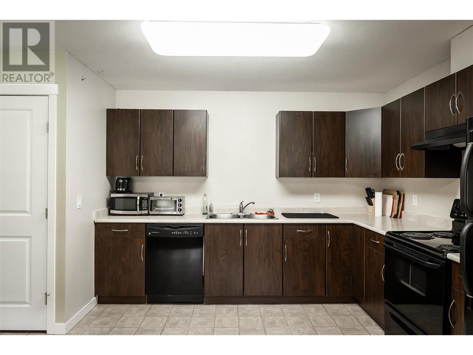 1481 Glenmore Road N Unit# 301 Property Photo 6