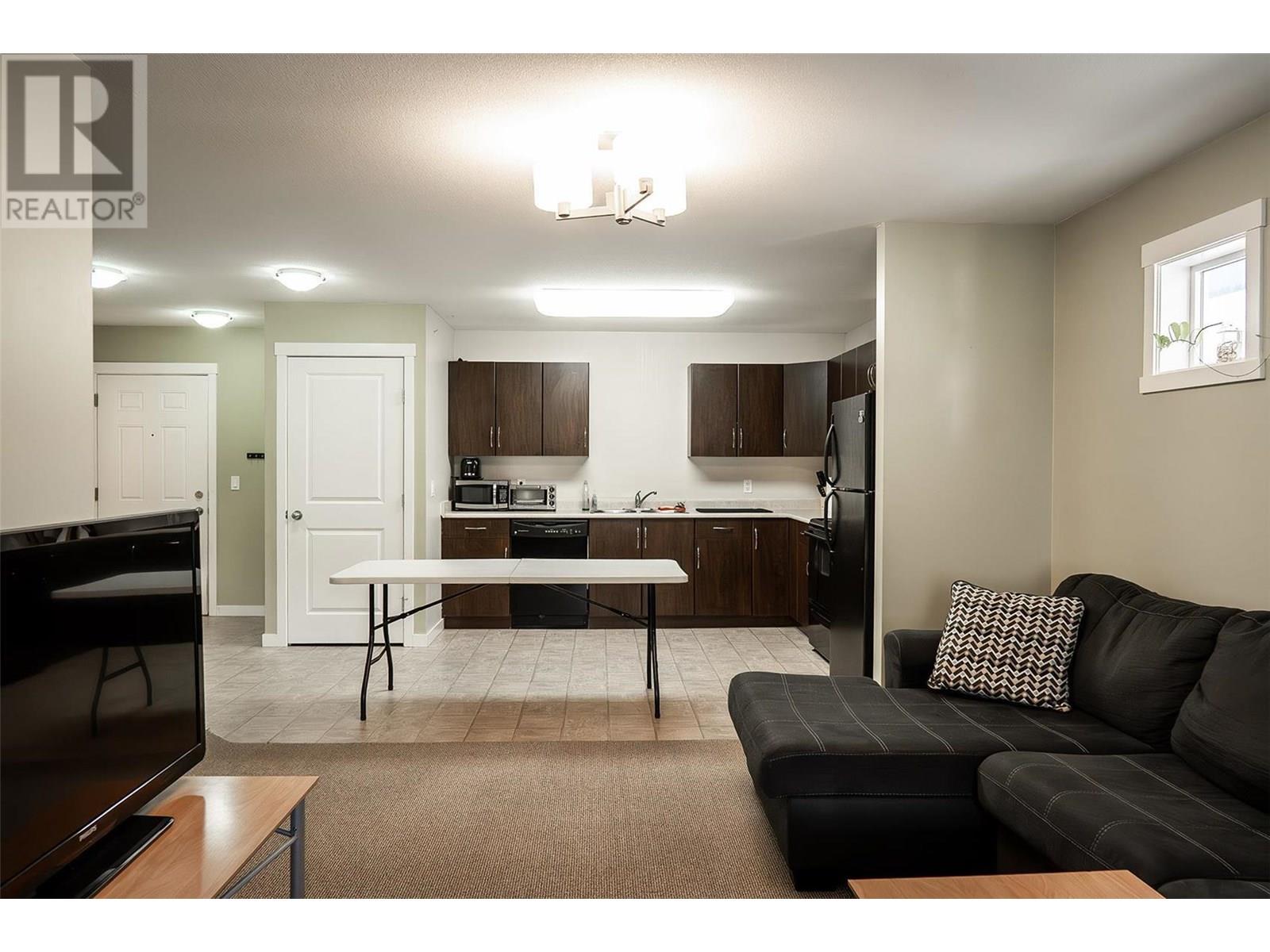 1481 Glenmore Road N Unit# 301 Property Photo 7