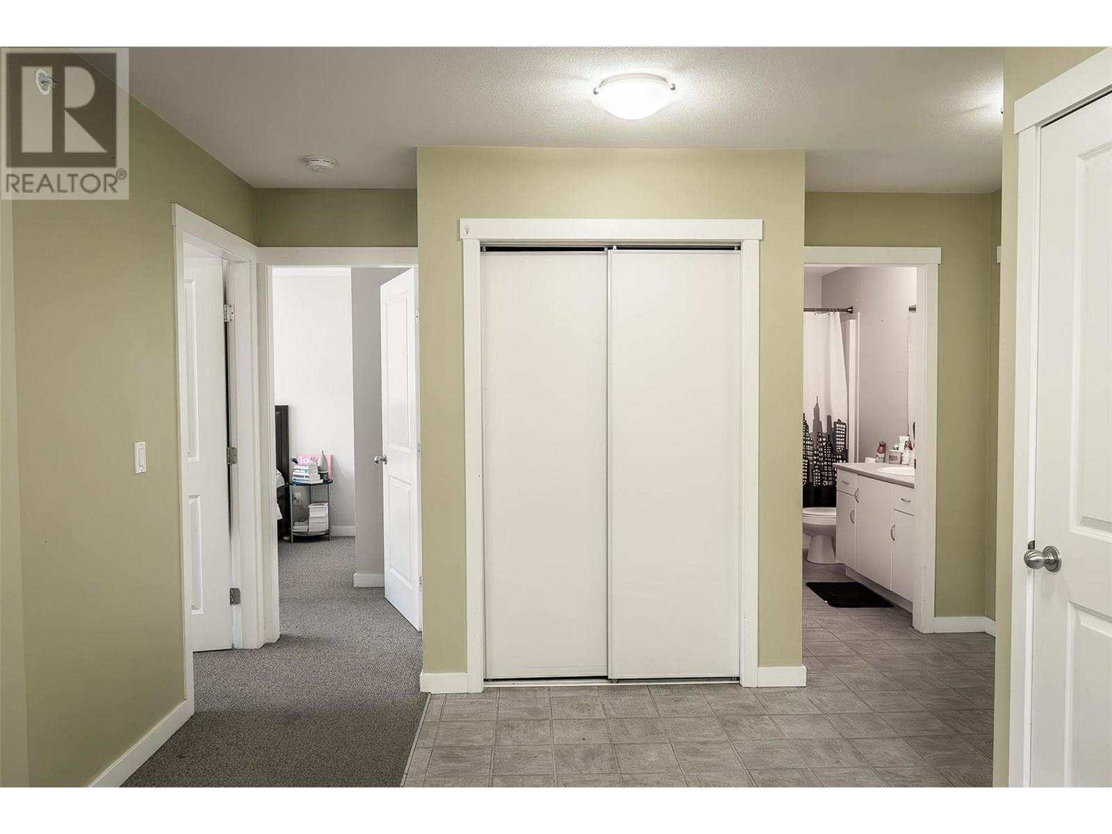 1481 Glenmore Road N Unit# 301 Property Photo 15