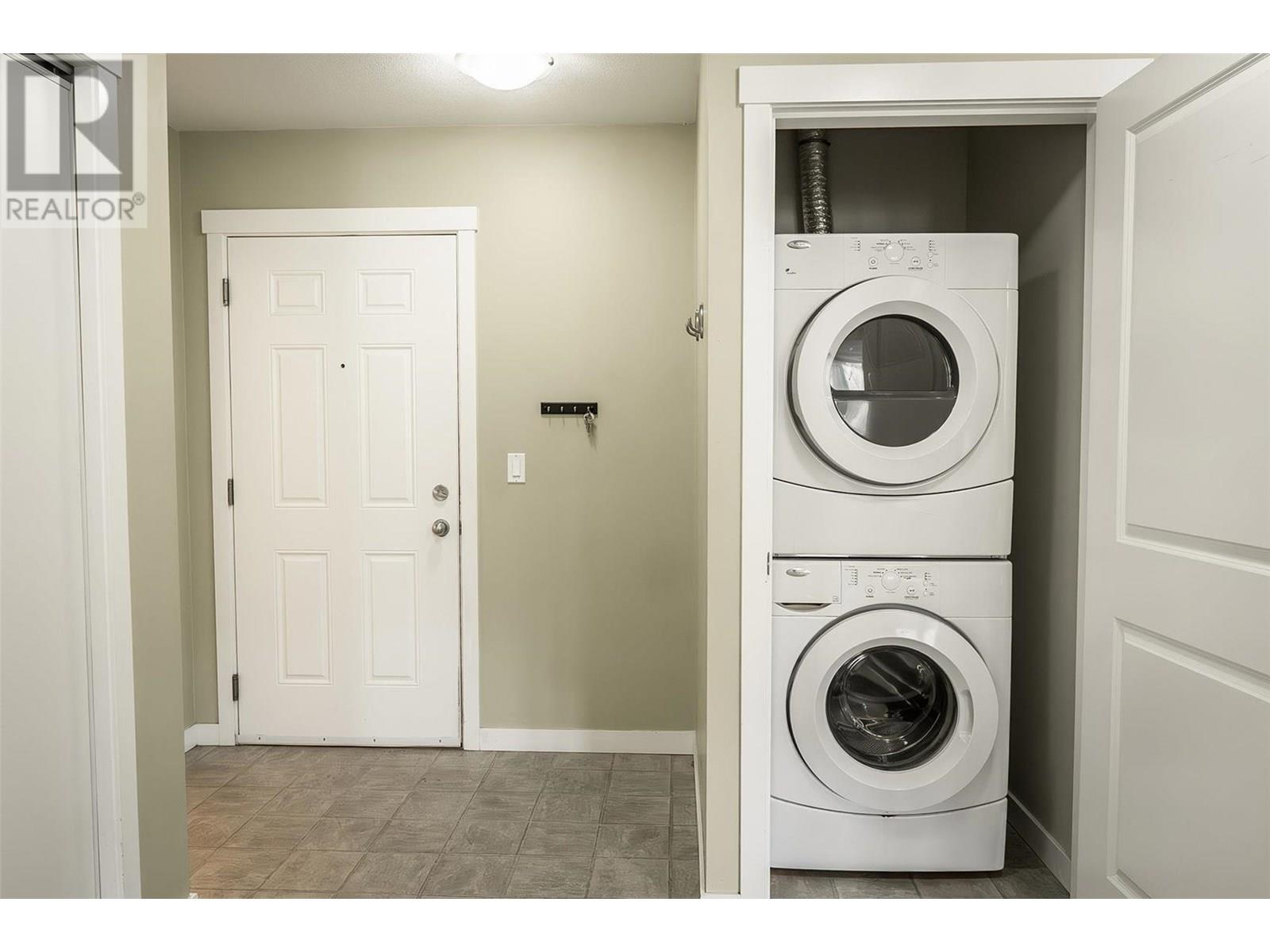 1481 Glenmore Road N Unit# 301 Property Photo 16
