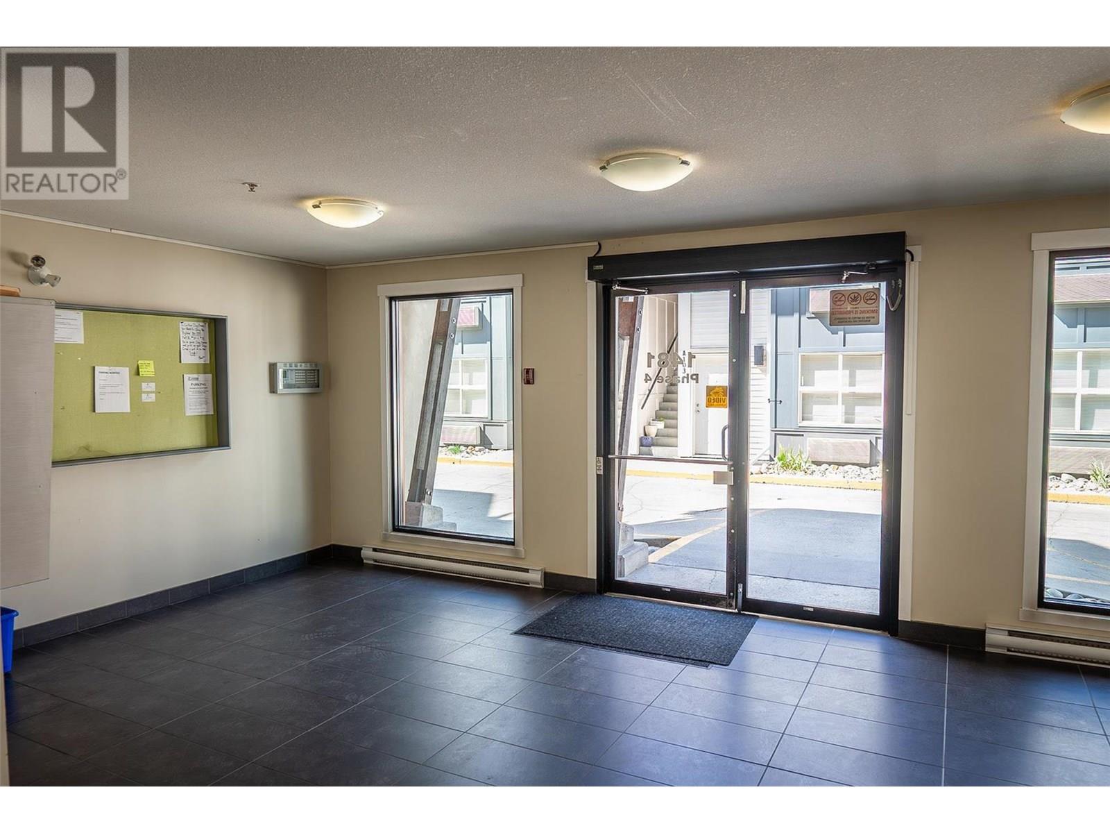 1481 Glenmore Road N Unit# 301 Property Photo 23