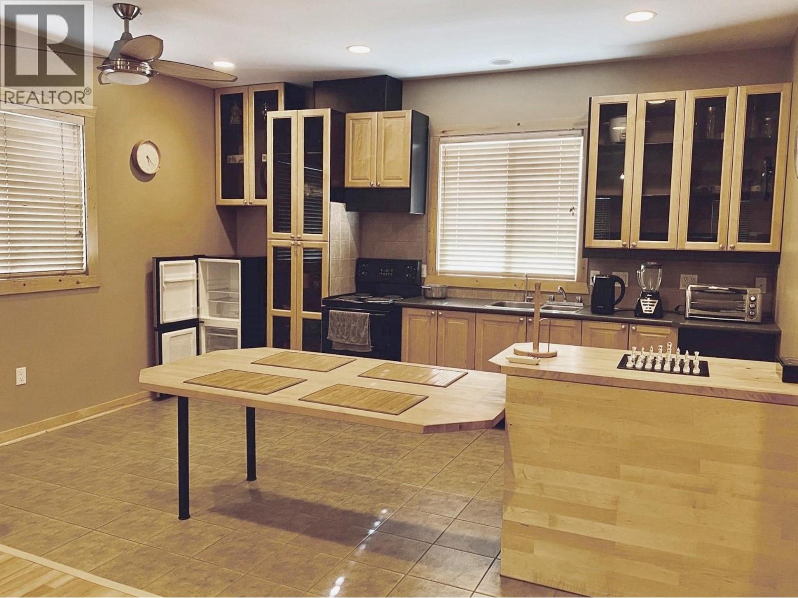 3325 Barriere South Road Property Photo 5