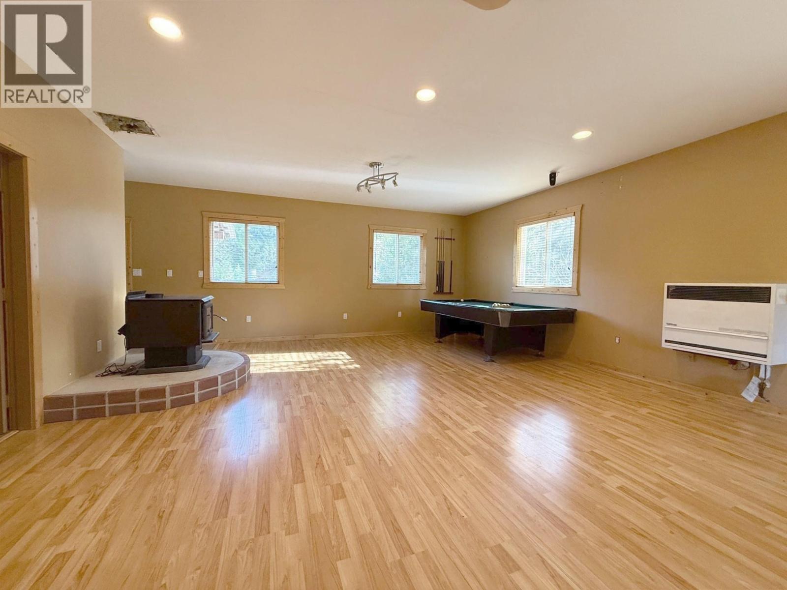 3325 Barriere South Road Property Photo 6