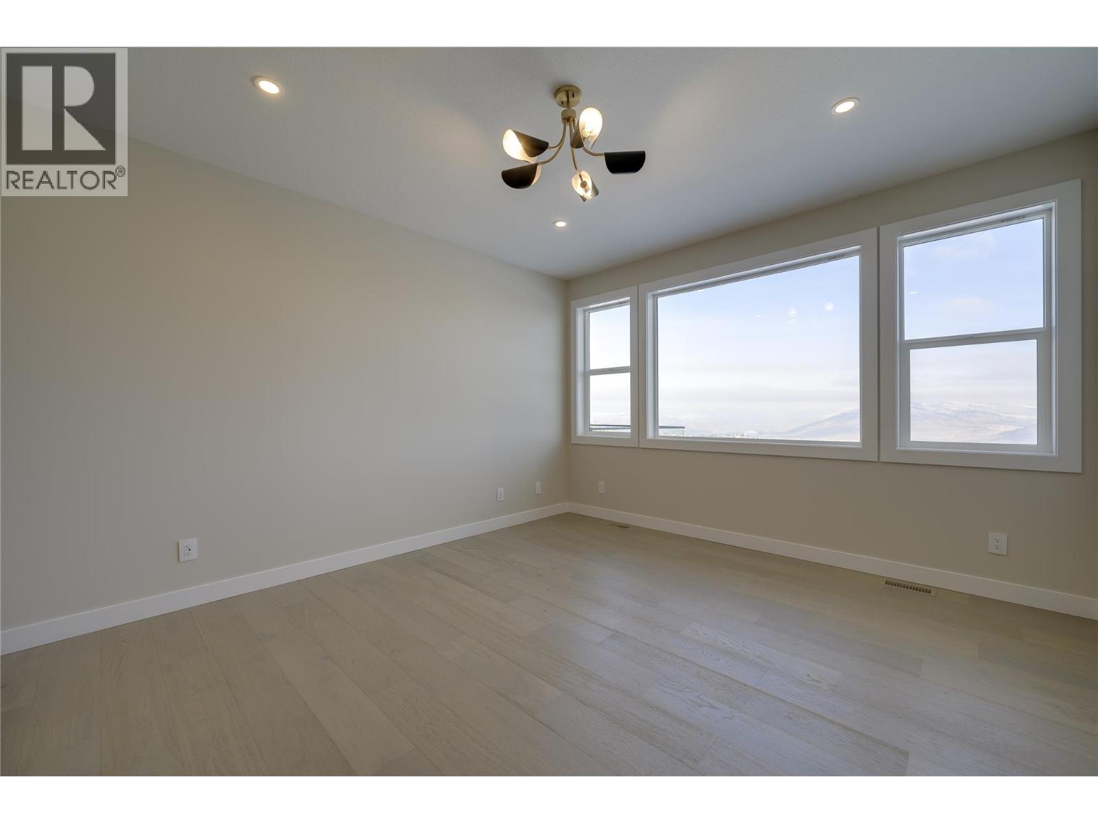 2138 Linfield Drive Property Photo 18