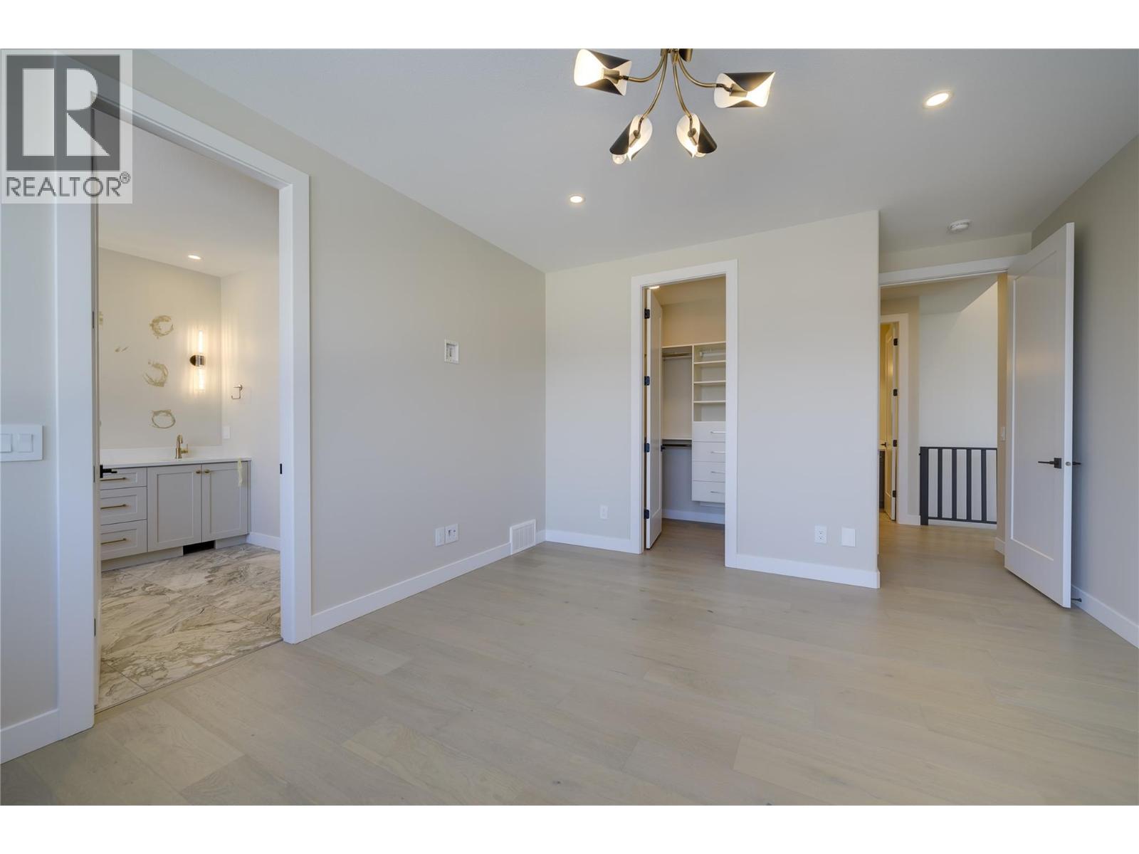 2138 Linfield Drive Property Photo 19