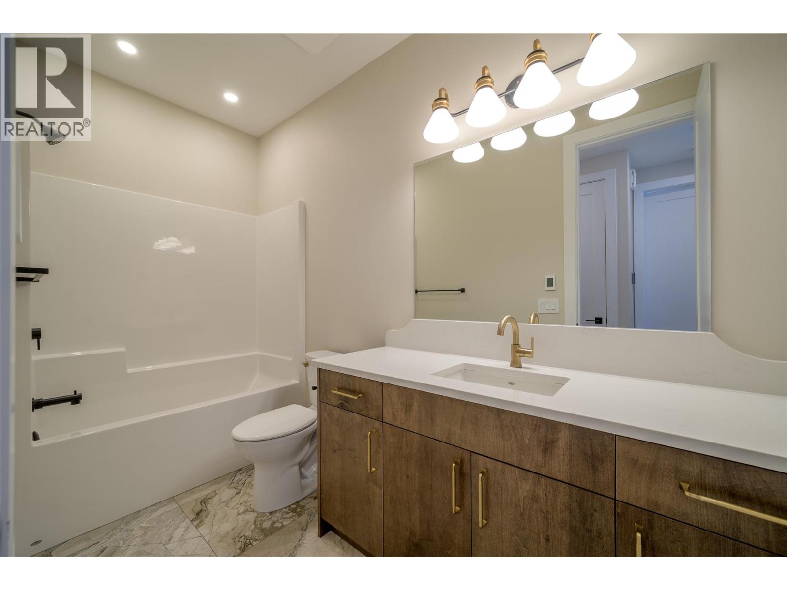 2138 Linfield Drive Property Photo 22