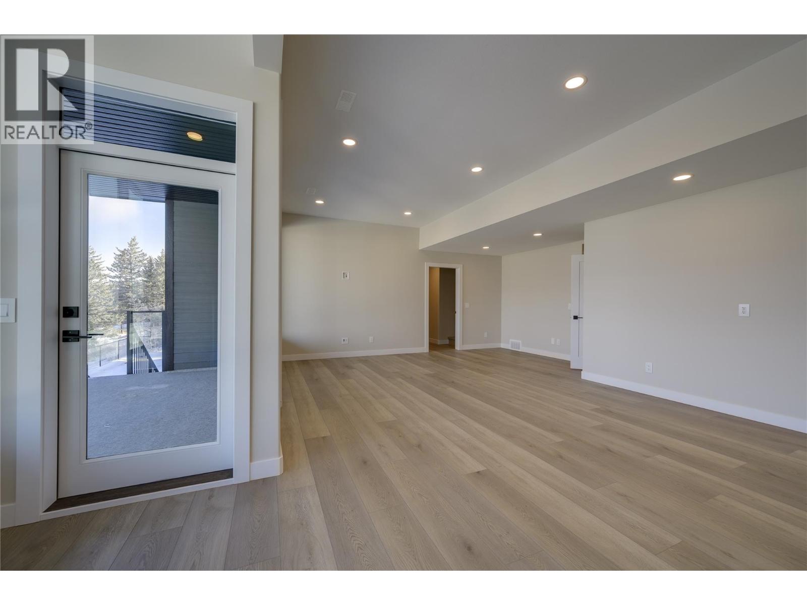 2138 Linfield Drive Property Photo 26