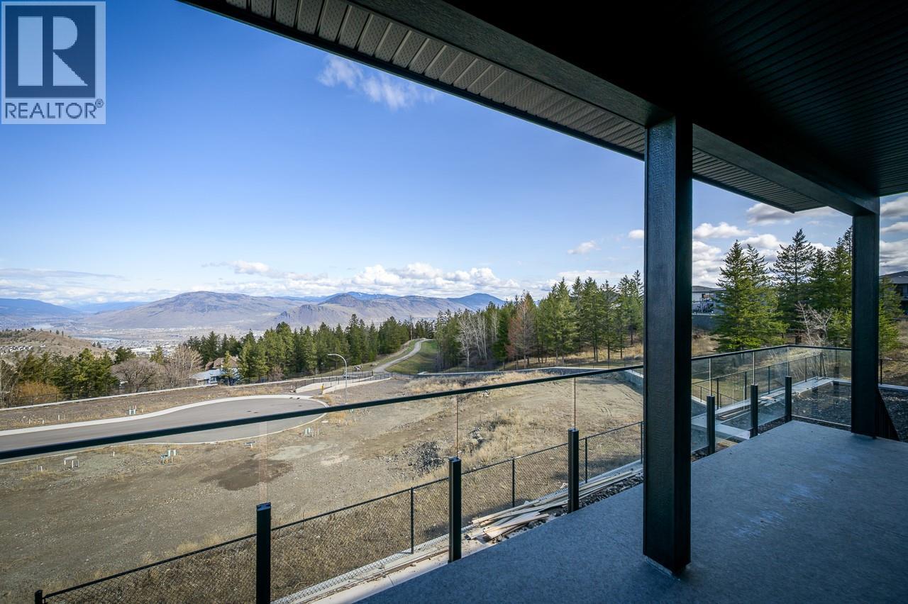 2138 Linfield Drive Property Photo 29