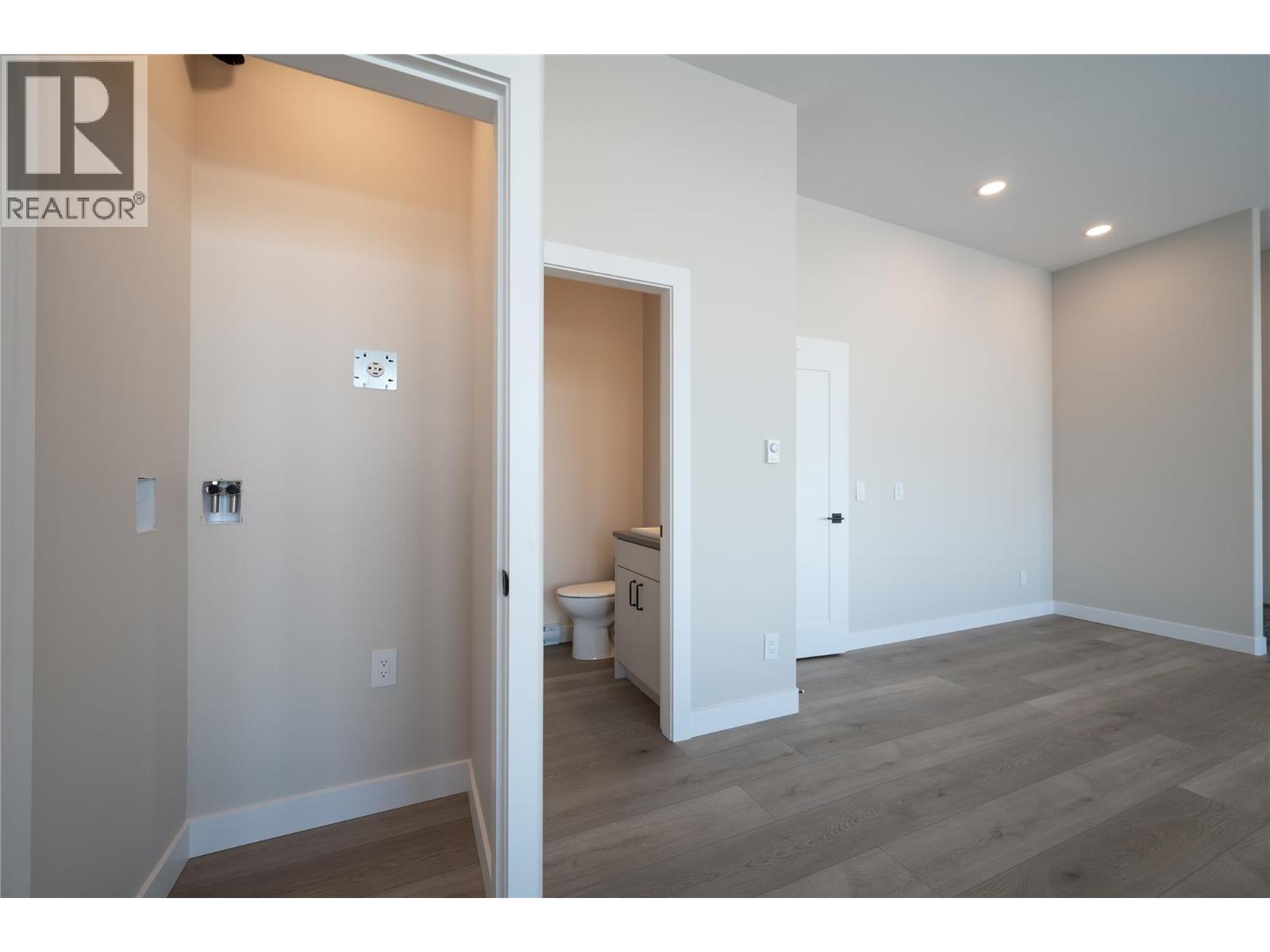 2138 Linfield Drive Property Photo 42