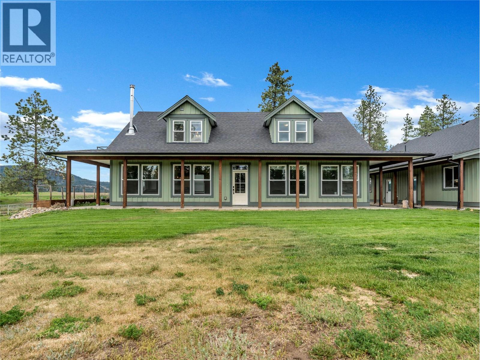 422 HUEY Road Property Photo 1