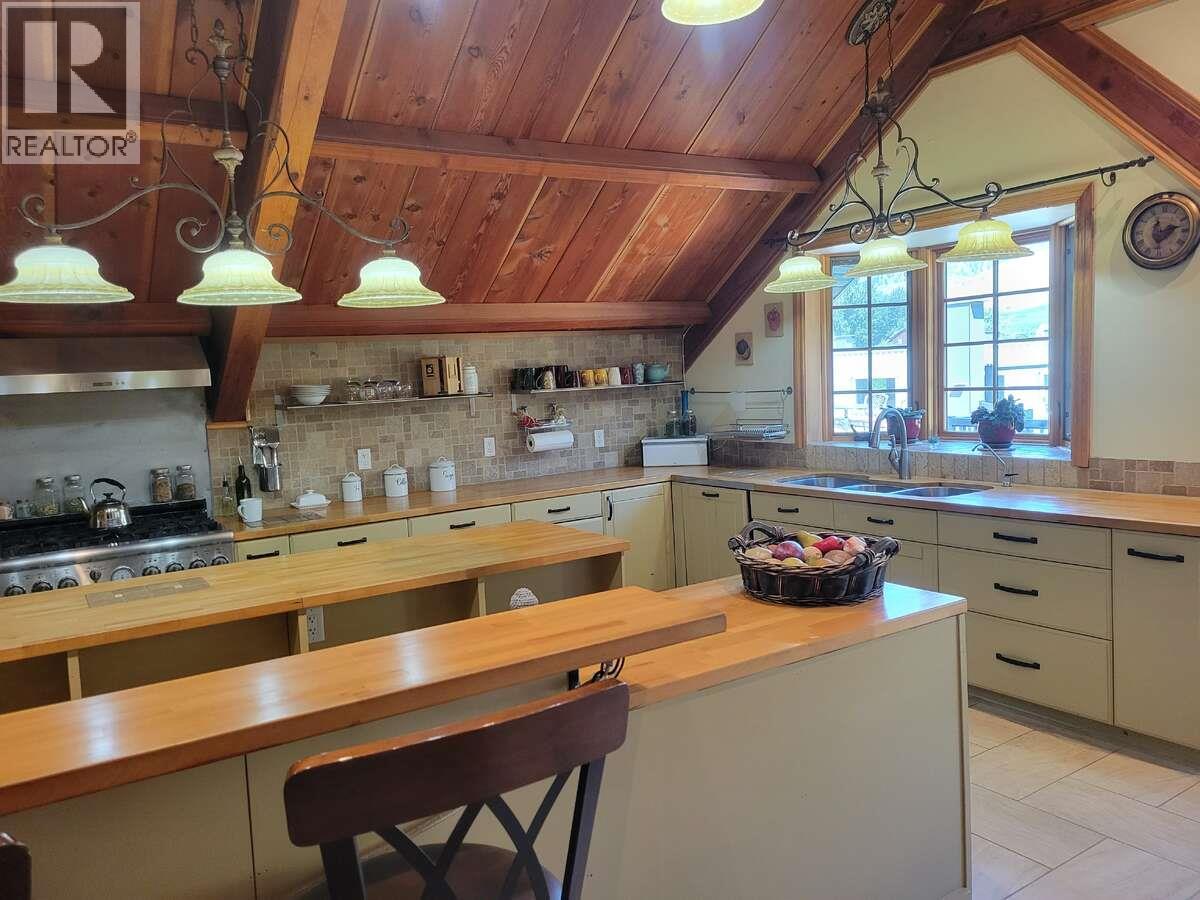 2626 Middle Bench Road Property Photo 14