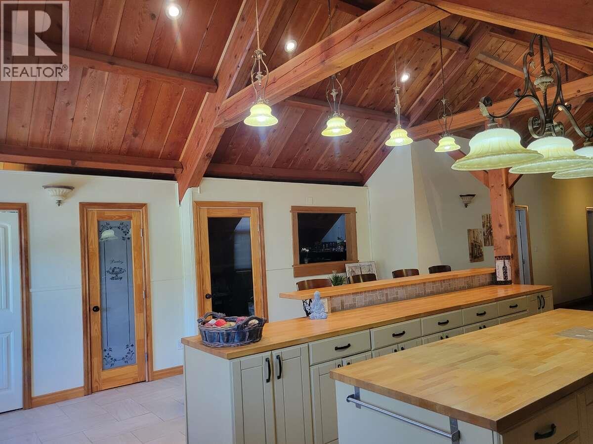 2626 Middle Bench Road Property Photo 15