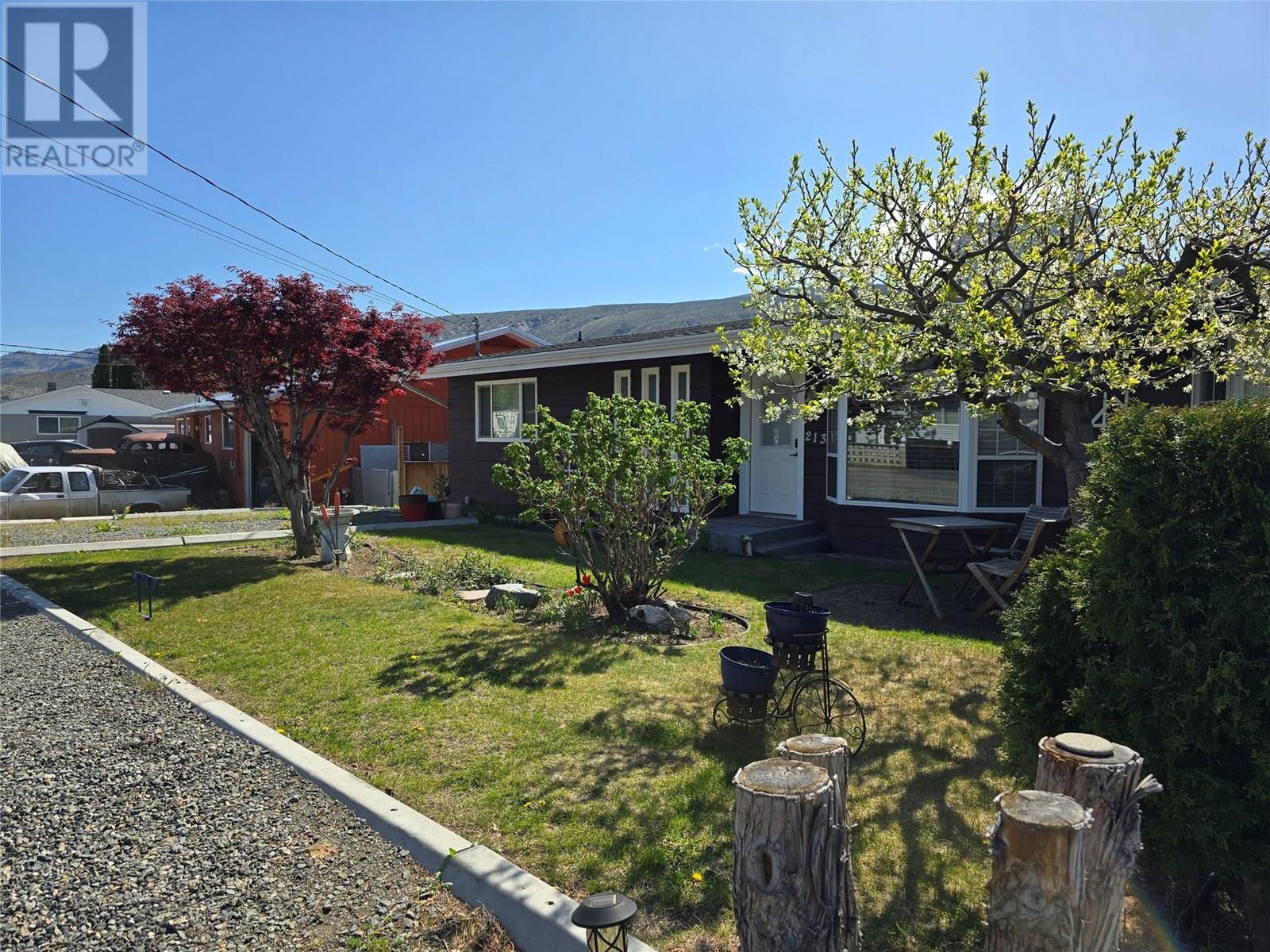 213 Ash Street Property Photo 1