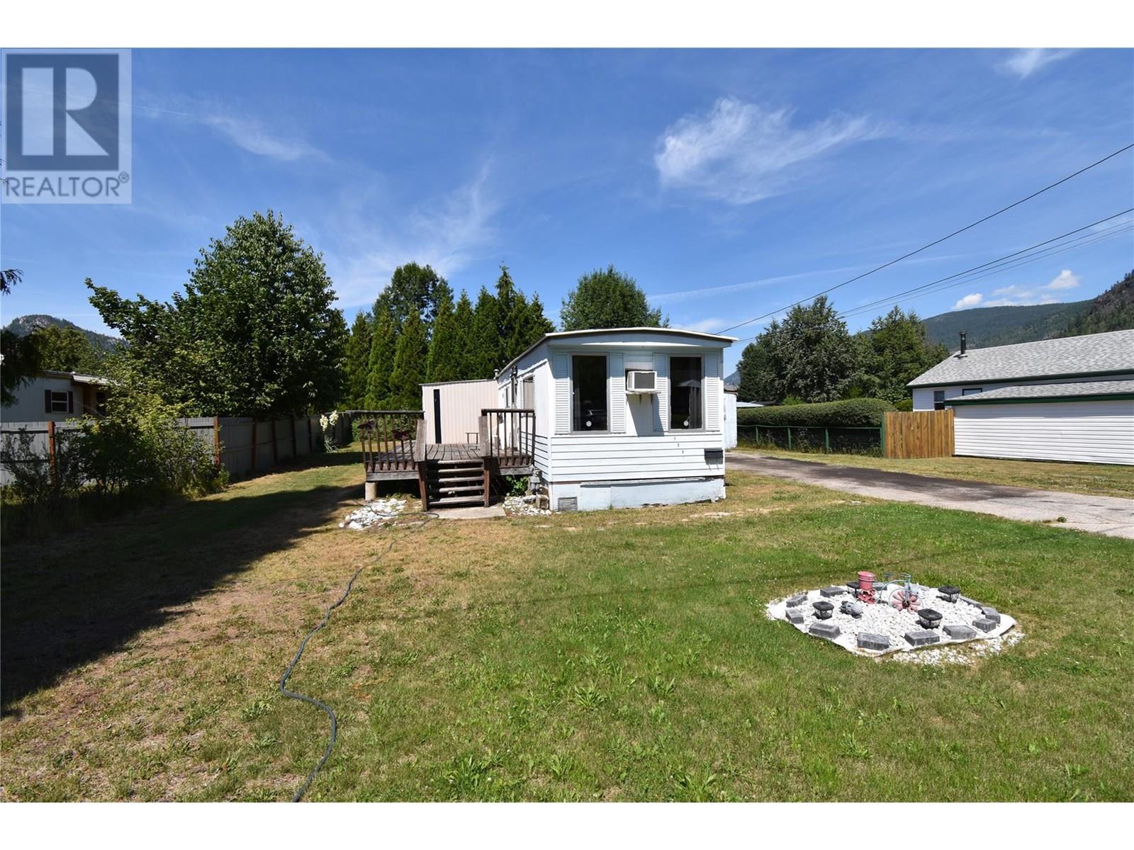 159 Schulte Crescent Property Photo 1