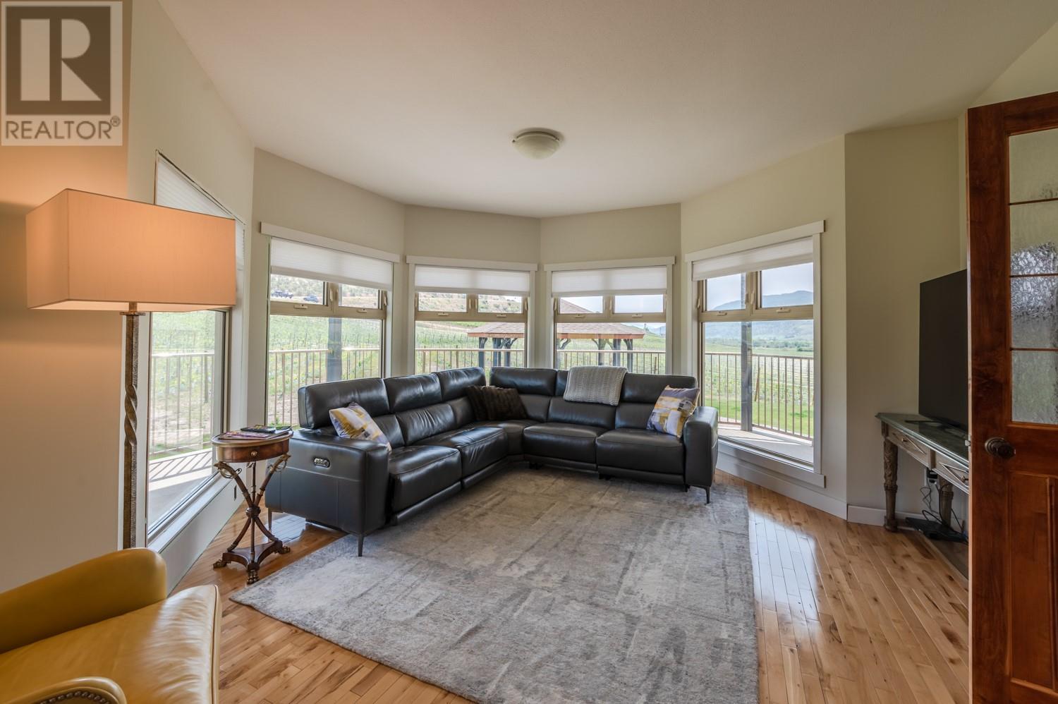4535 Ryegrass Road Property Photo 6