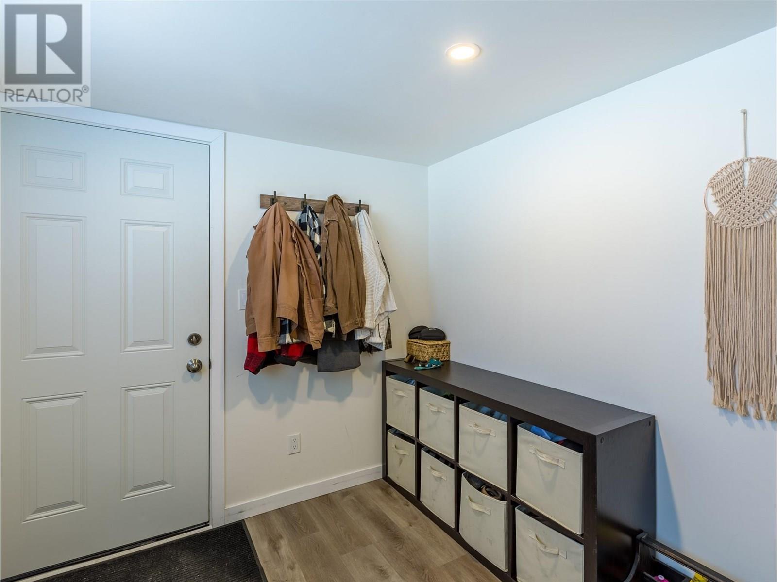 6342 6 Highway Property Photo 11