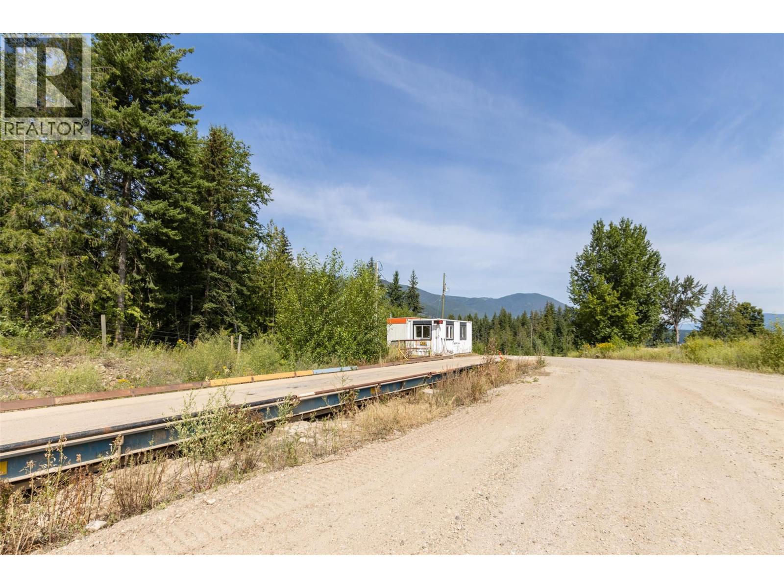 5100 45 Street Sw Property Photo 8