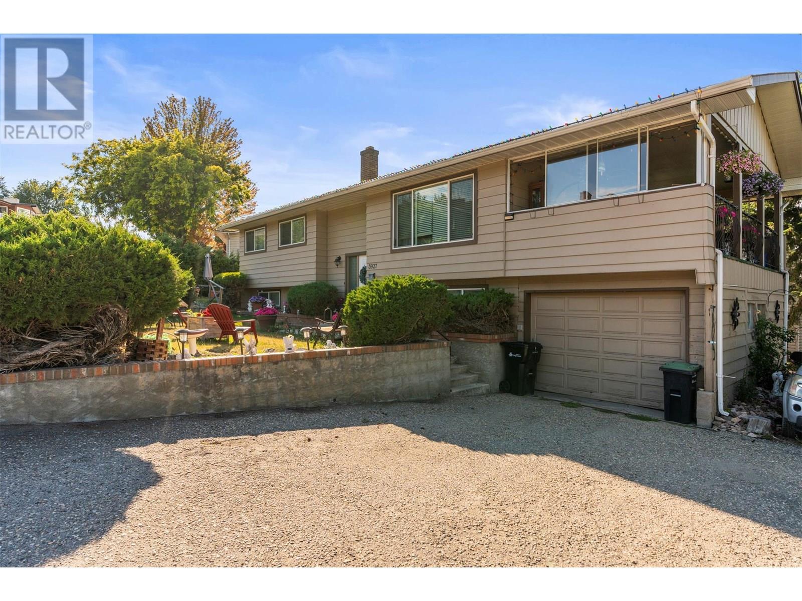 3927 16 Avenue Property Photo 1