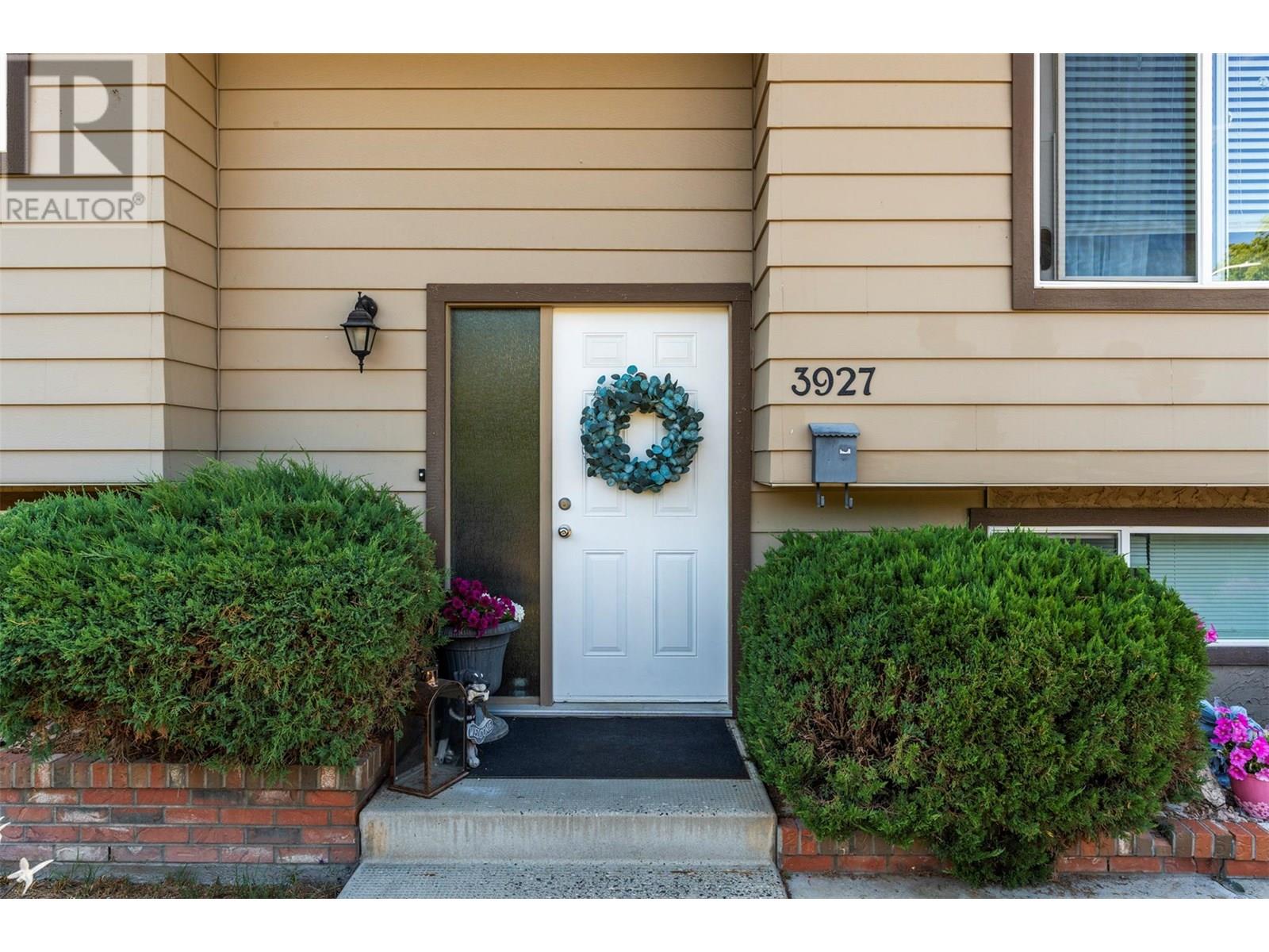 3927 16 Avenue Property Photo 4