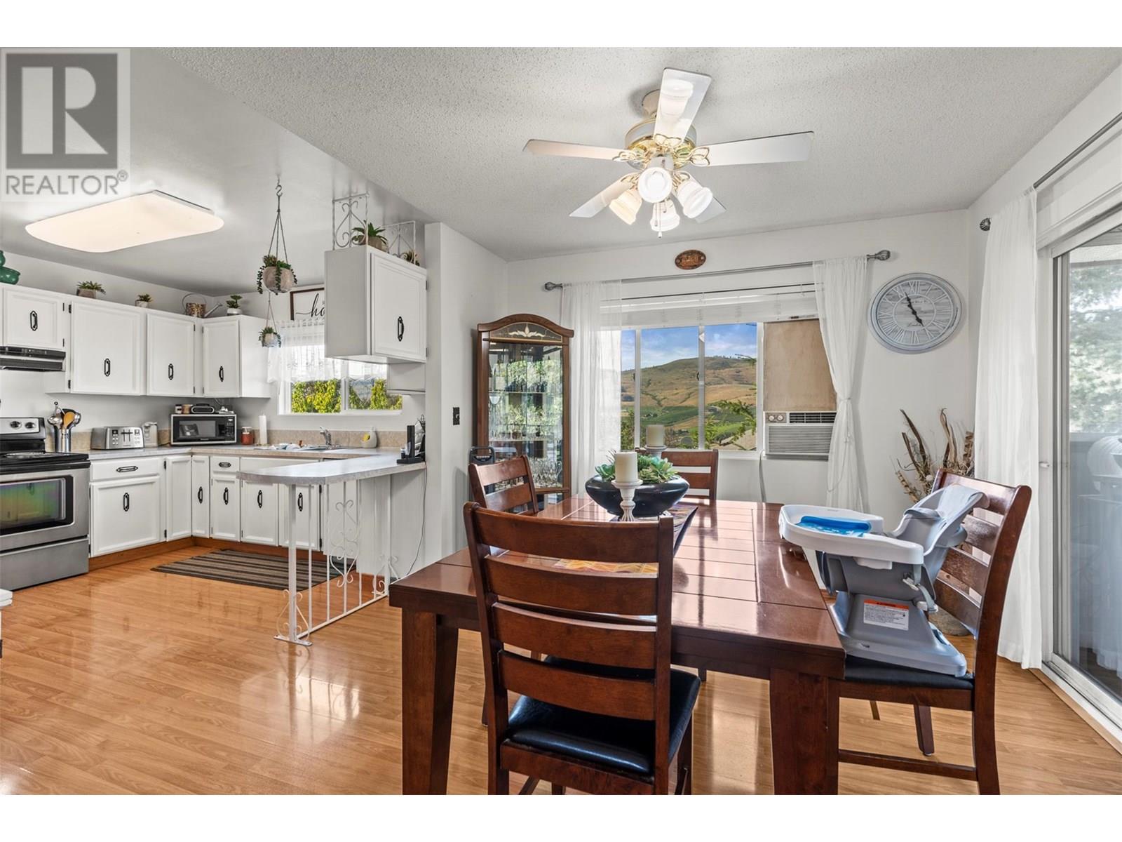 3927 16 Avenue Property Photo 12