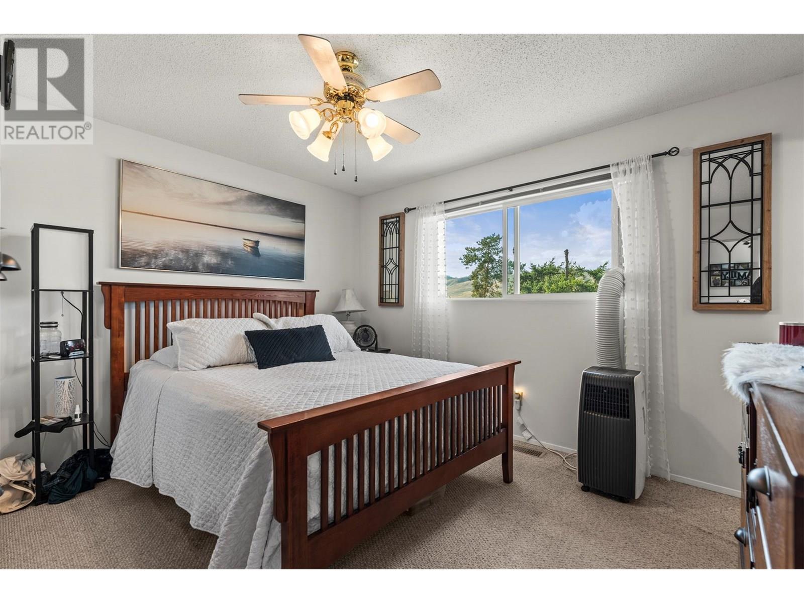 3927 16 Avenue Property Photo 16