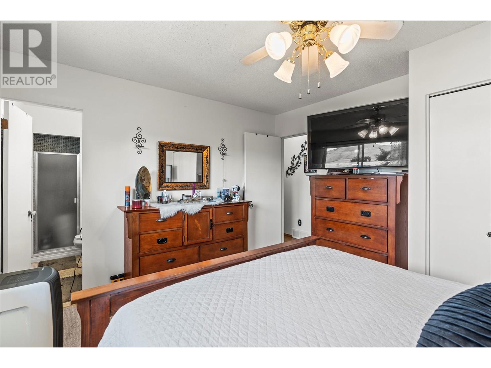 3927 16 Avenue Property Photo 17