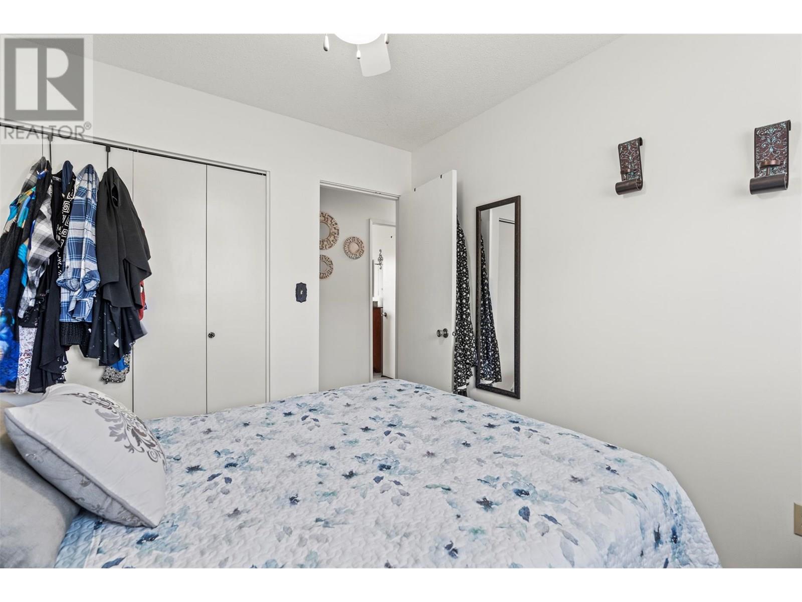 3927 16 Avenue Property Photo 21