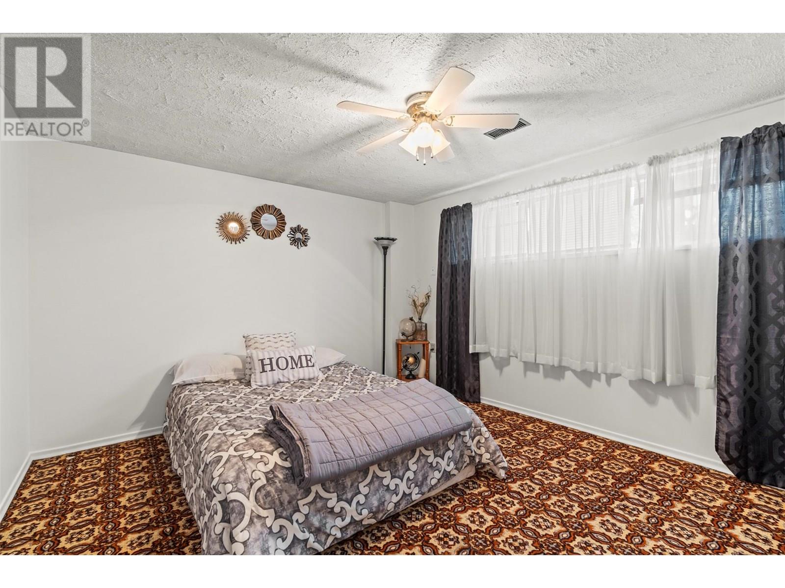 3927 16 Avenue Property Photo 30