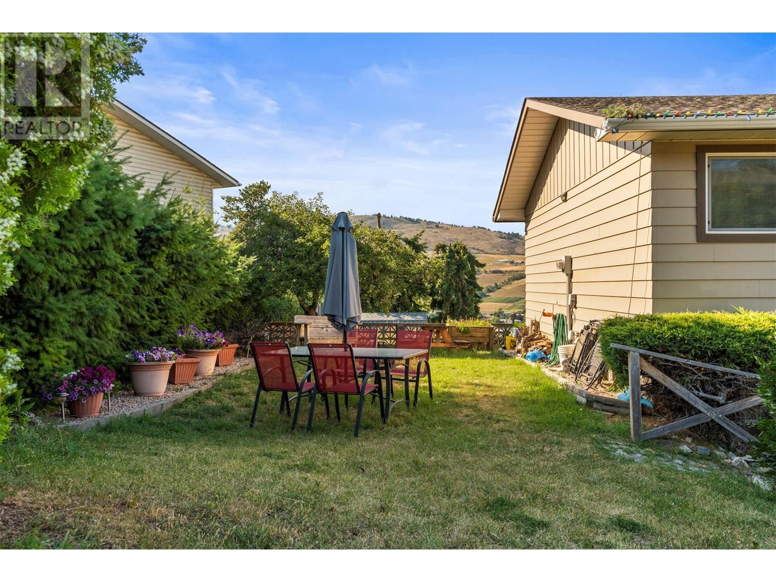 3927 16 Avenue Property Photo 38