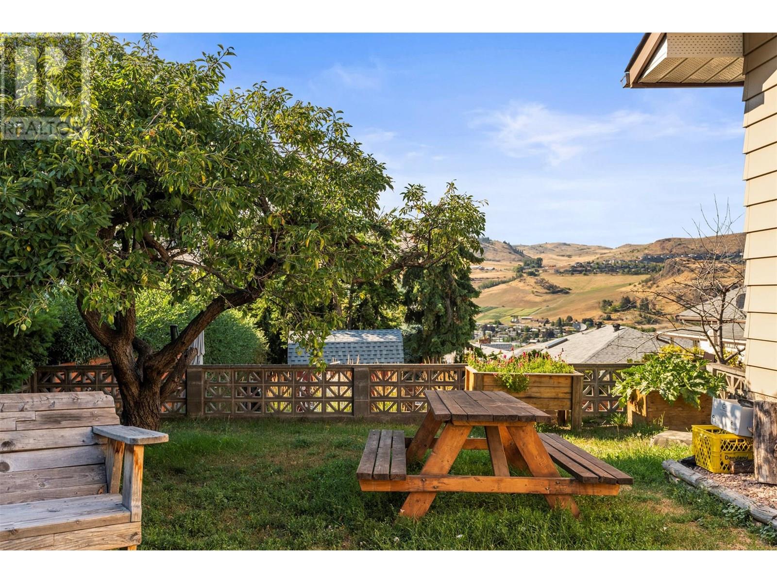 3927 16 Avenue Property Photo 40