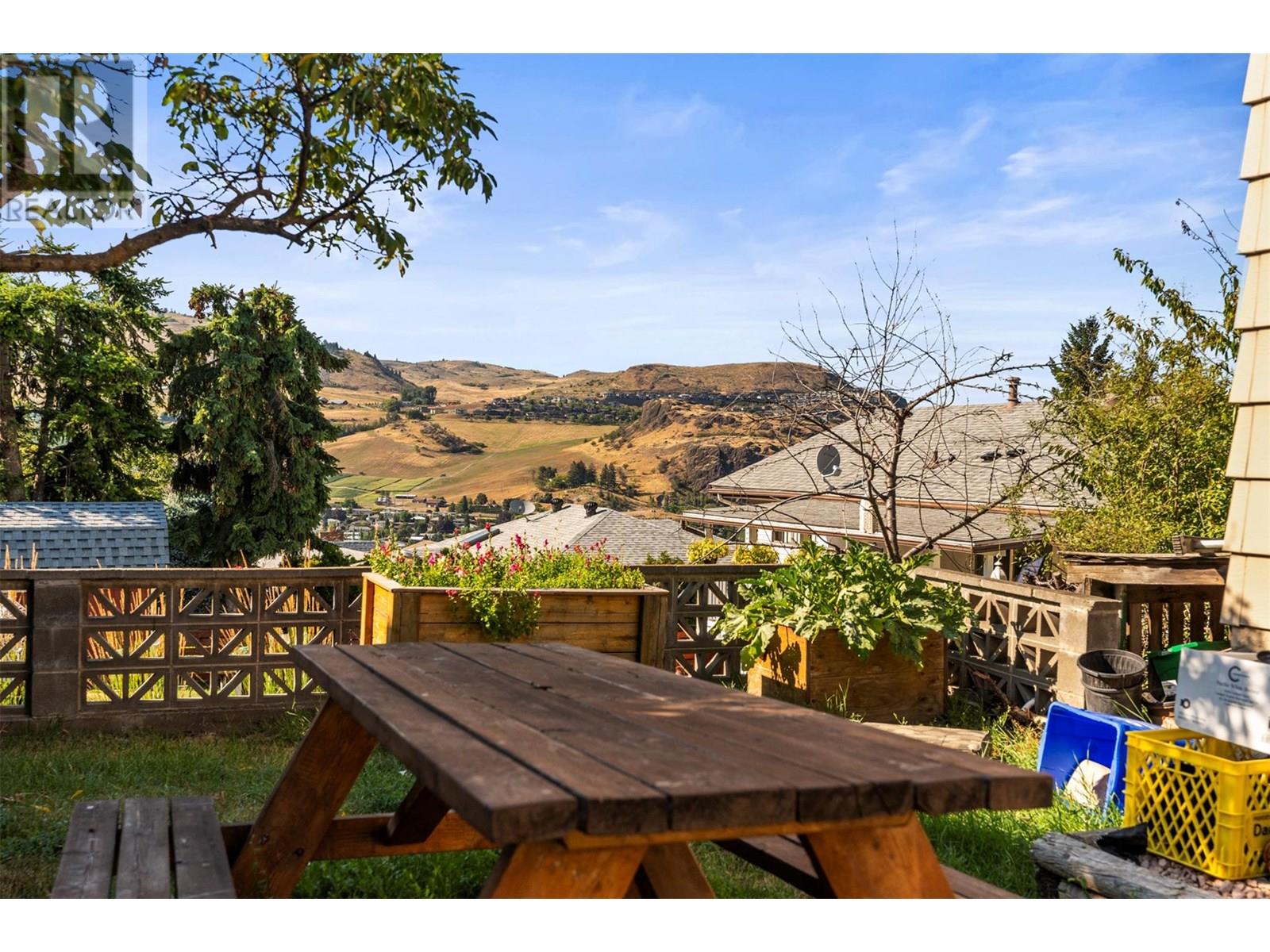 3927 16 Avenue Property Photo 41