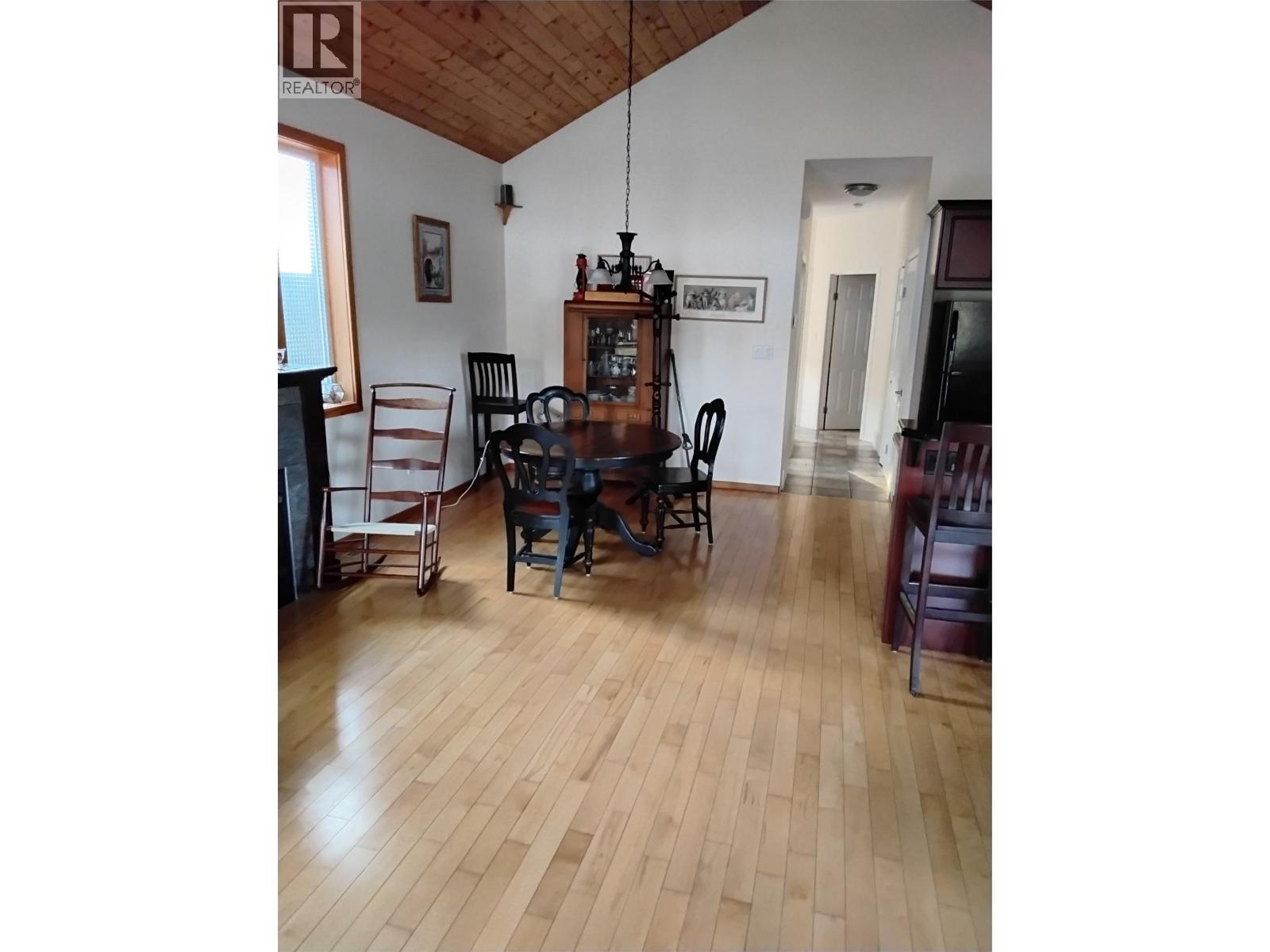 453 13th Avenue Property Photo 11