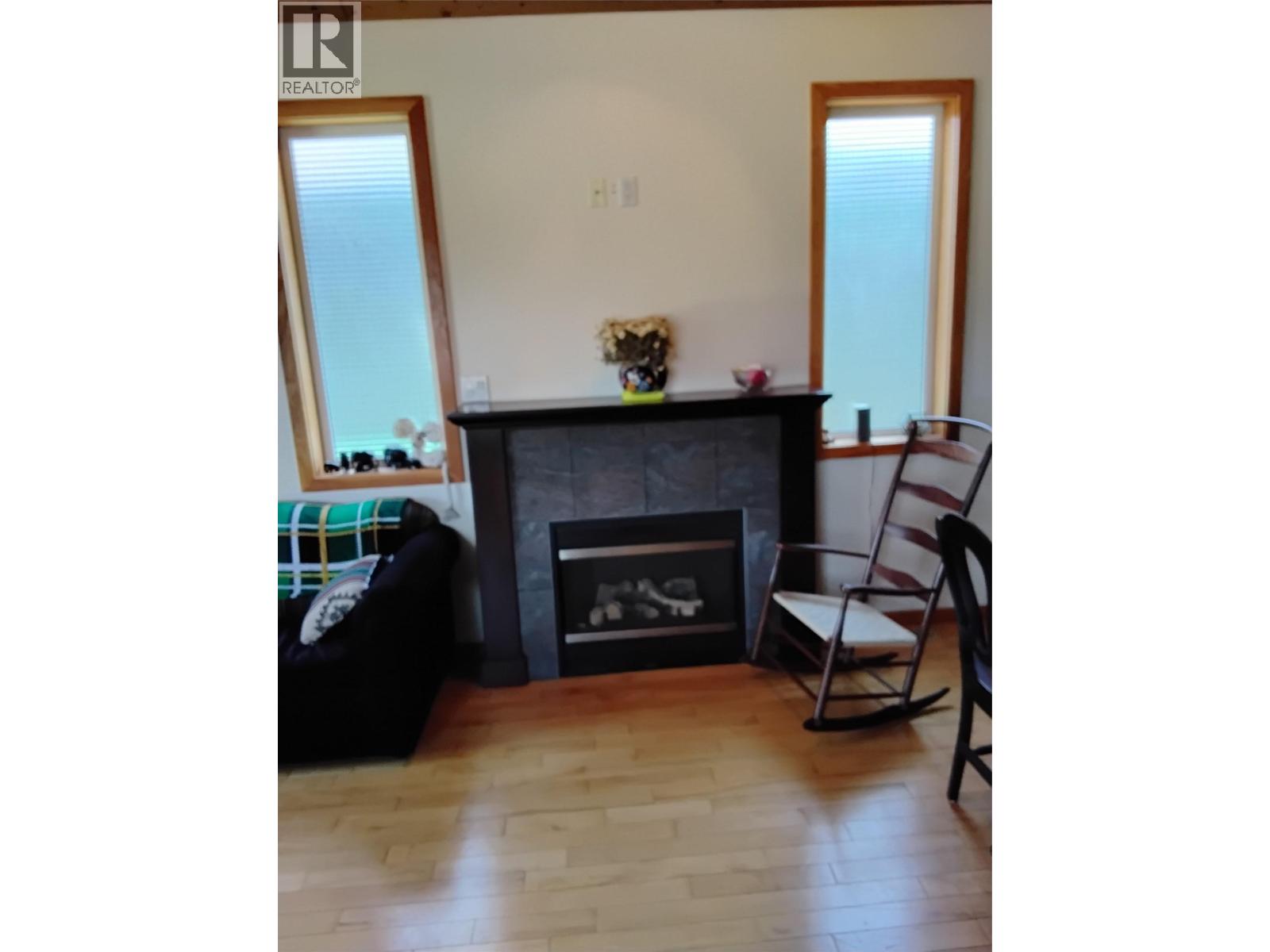 453 13th Avenue Property Photo 12