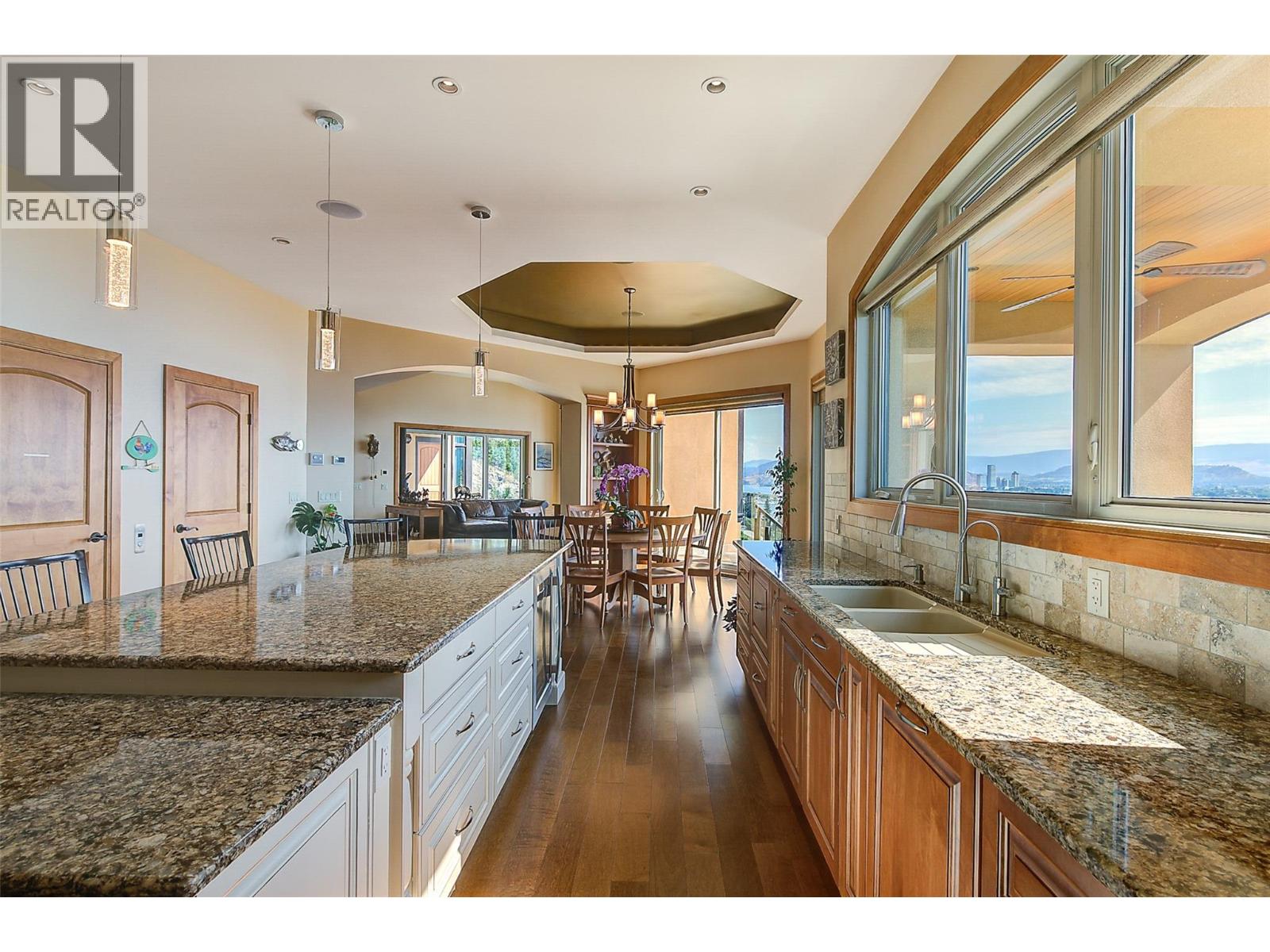 2513 Casa Palmero Drive Property Photo 16