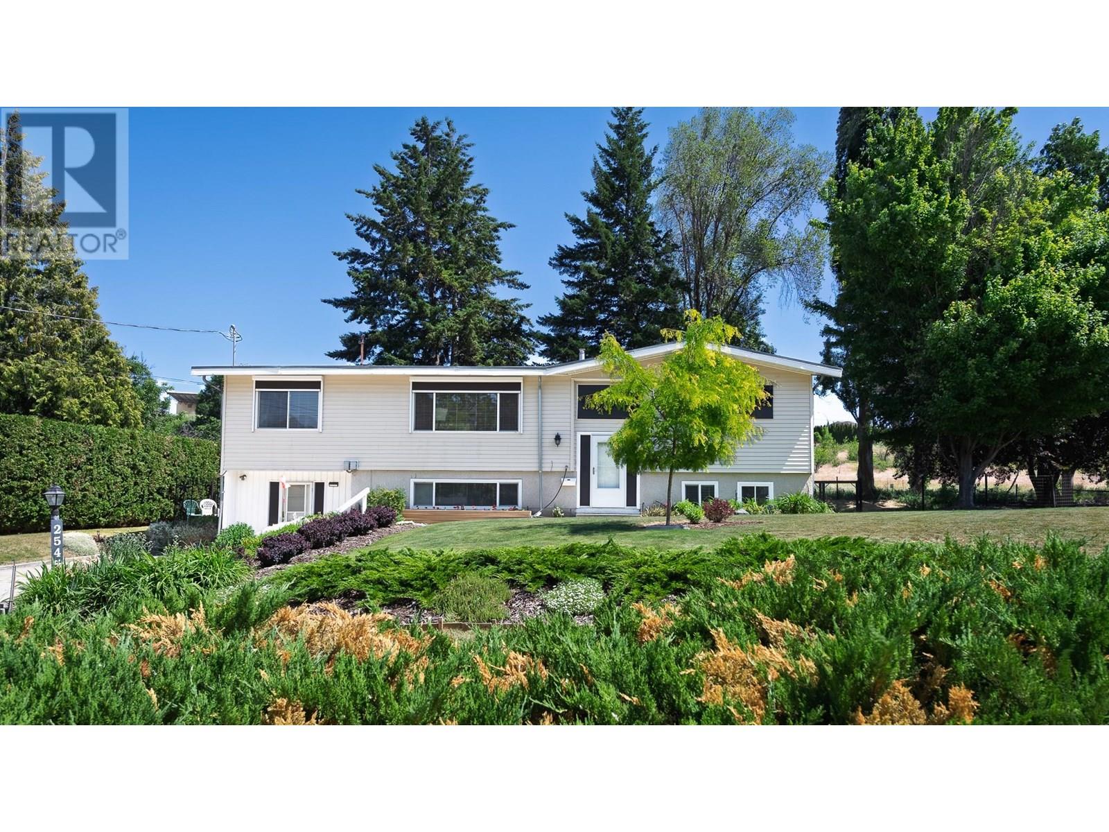 2545 Colleen Road Property Photo 1