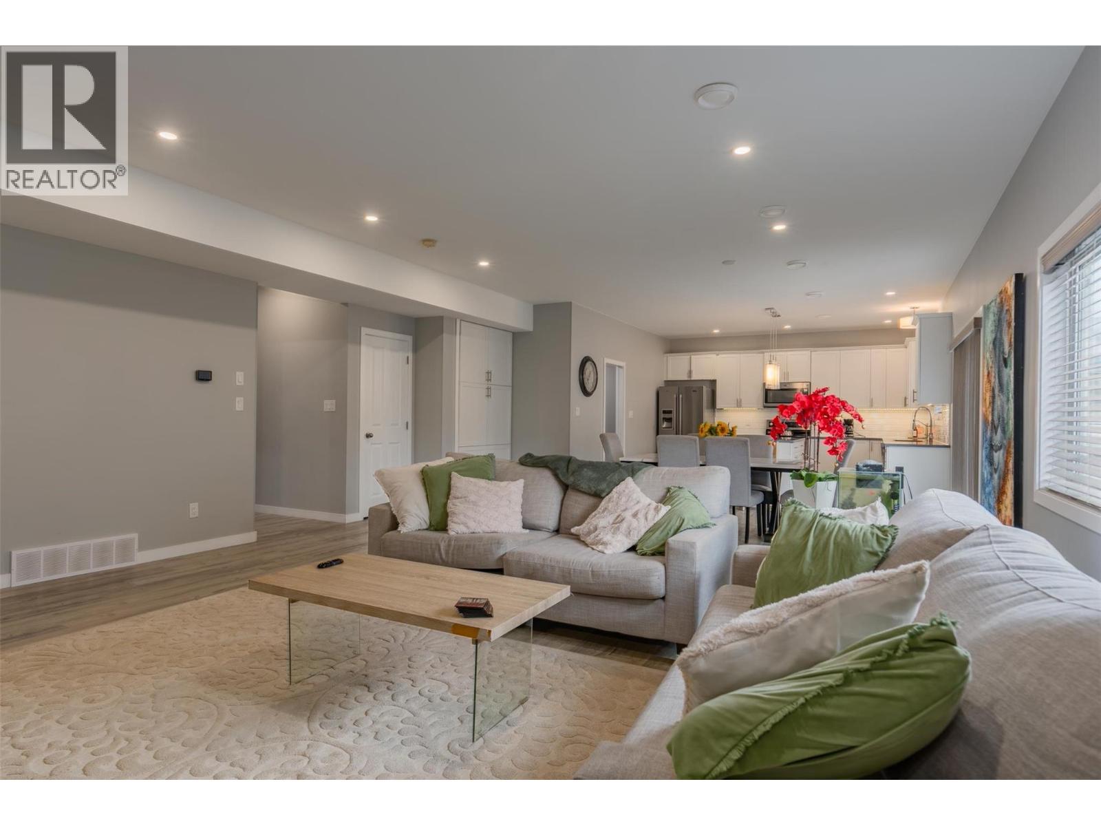 3904 Grandview Drive Property Photo 12